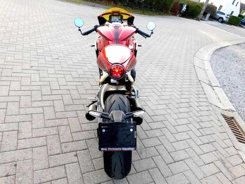 MV Agusta Superveloce 800 - foto 5