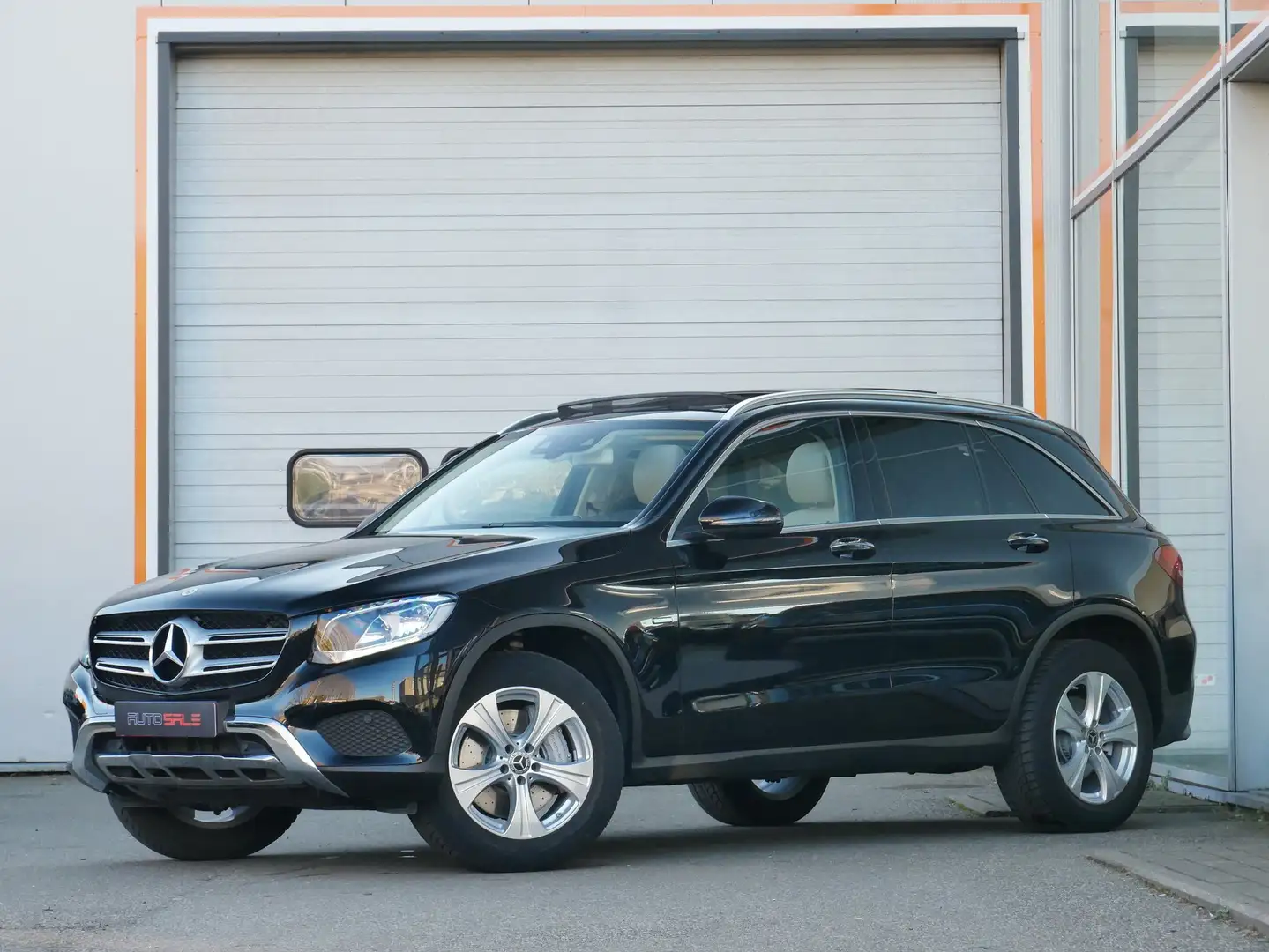 Mercedes-Benz GLC 350 e 4M Pano/AHK/HUD/Offroad Zwart - 1
