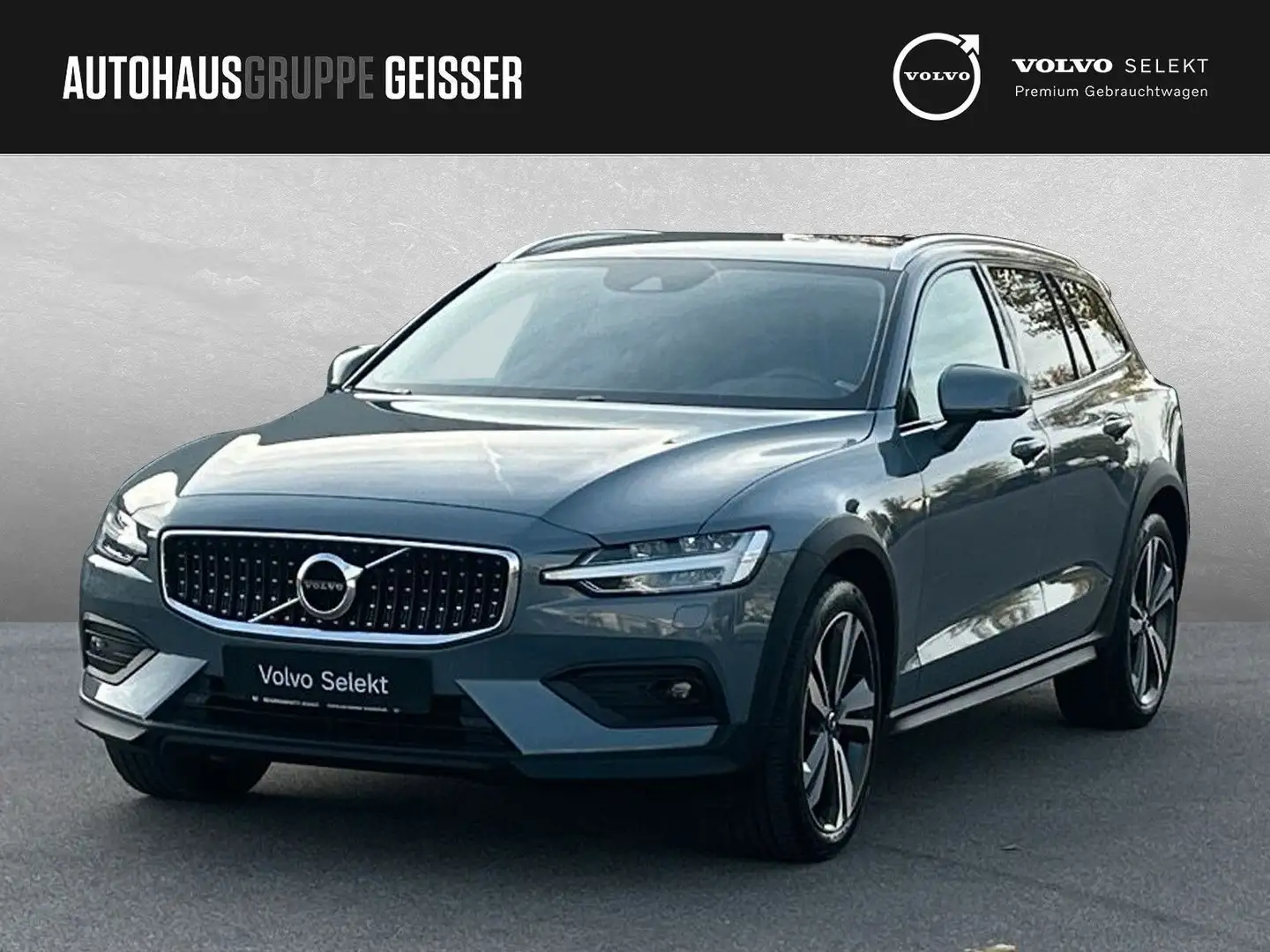 Volvo V60 Cross Country B4 AWD Pro Automatik ACC Grau - 1