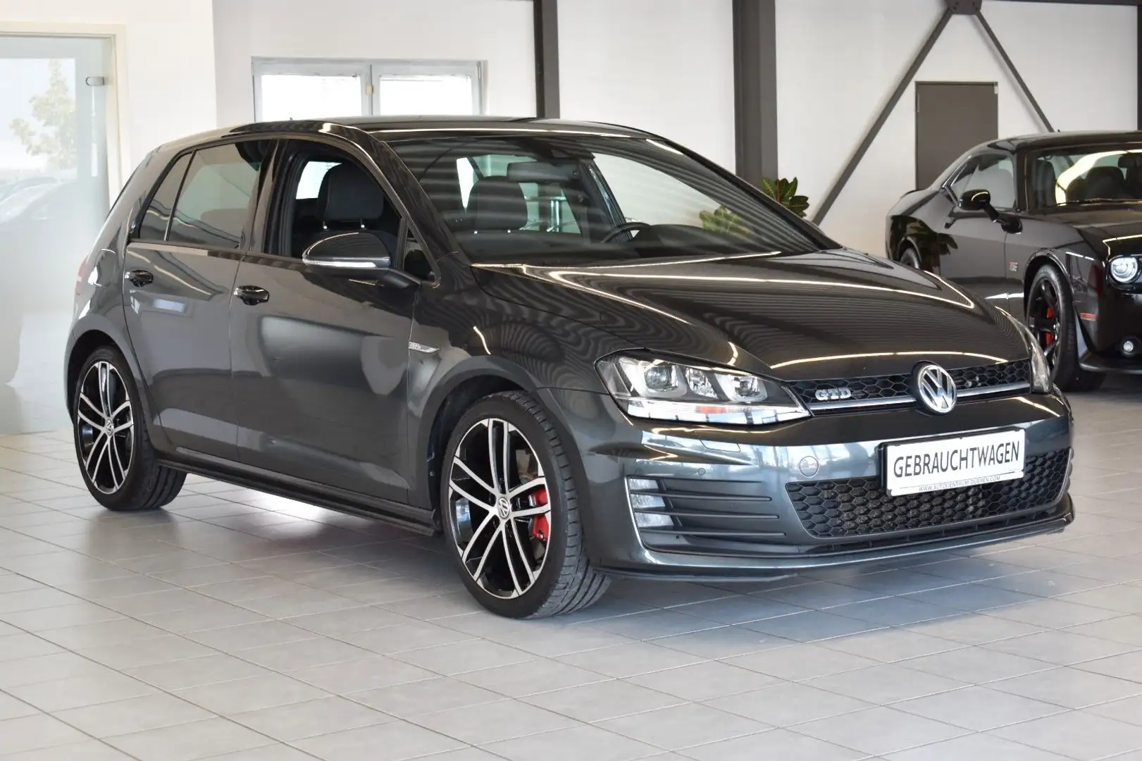 Volkswagen Golf VII Lim GTD Aut/DCC/XENON/NAVI/STANDHEIZUNG Grau - 1