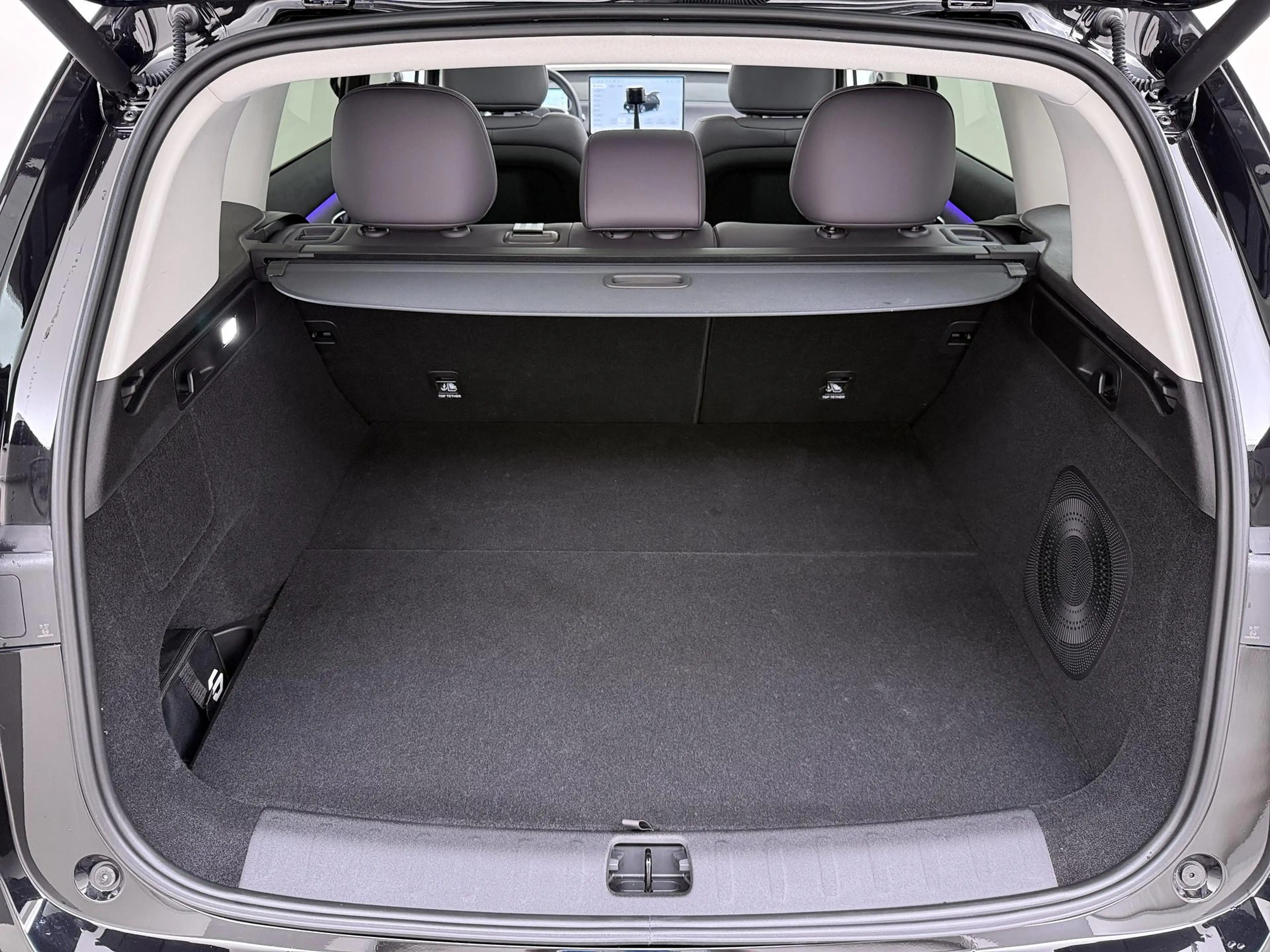 Leapmotor C10 Design REEV 28.4 kWh DEMO:Vraag naar de actuele km — photo 5