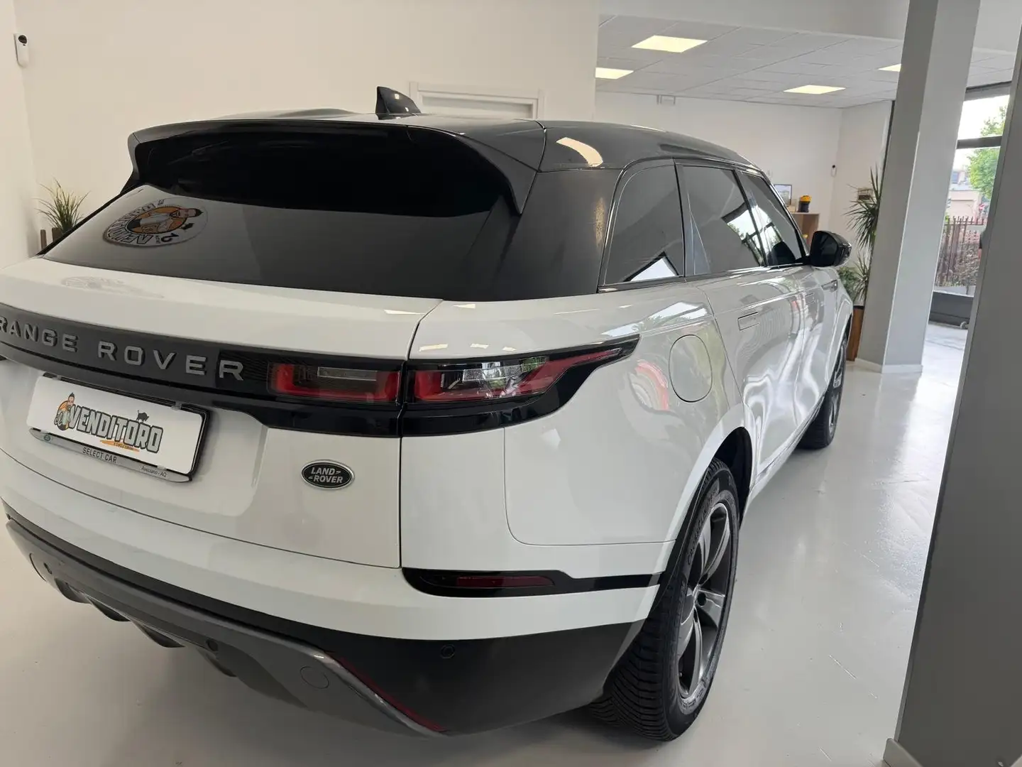 Land Rover Range Rover Velar Range Rover Velar 2.0 td4 R-Dynamic S 180cv auto Weiß - 2