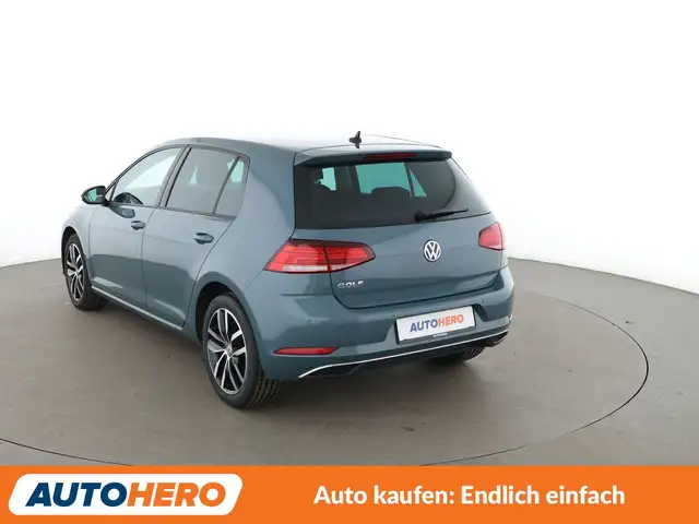 Volkswagen Golf view 5