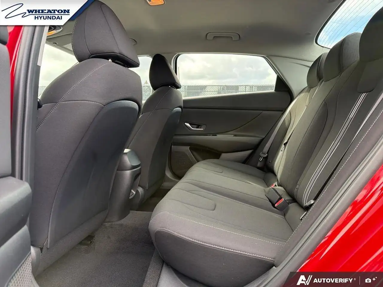 Hyundai ELANTRA снимка Hyundai ELANTRA