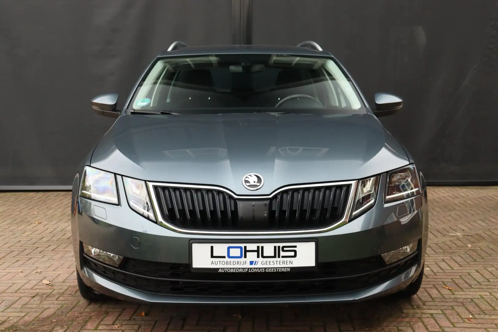 Skoda Octavia Combi 1.5TSI Business Edition Plus DSG | ACC | VIR Grijs - 2