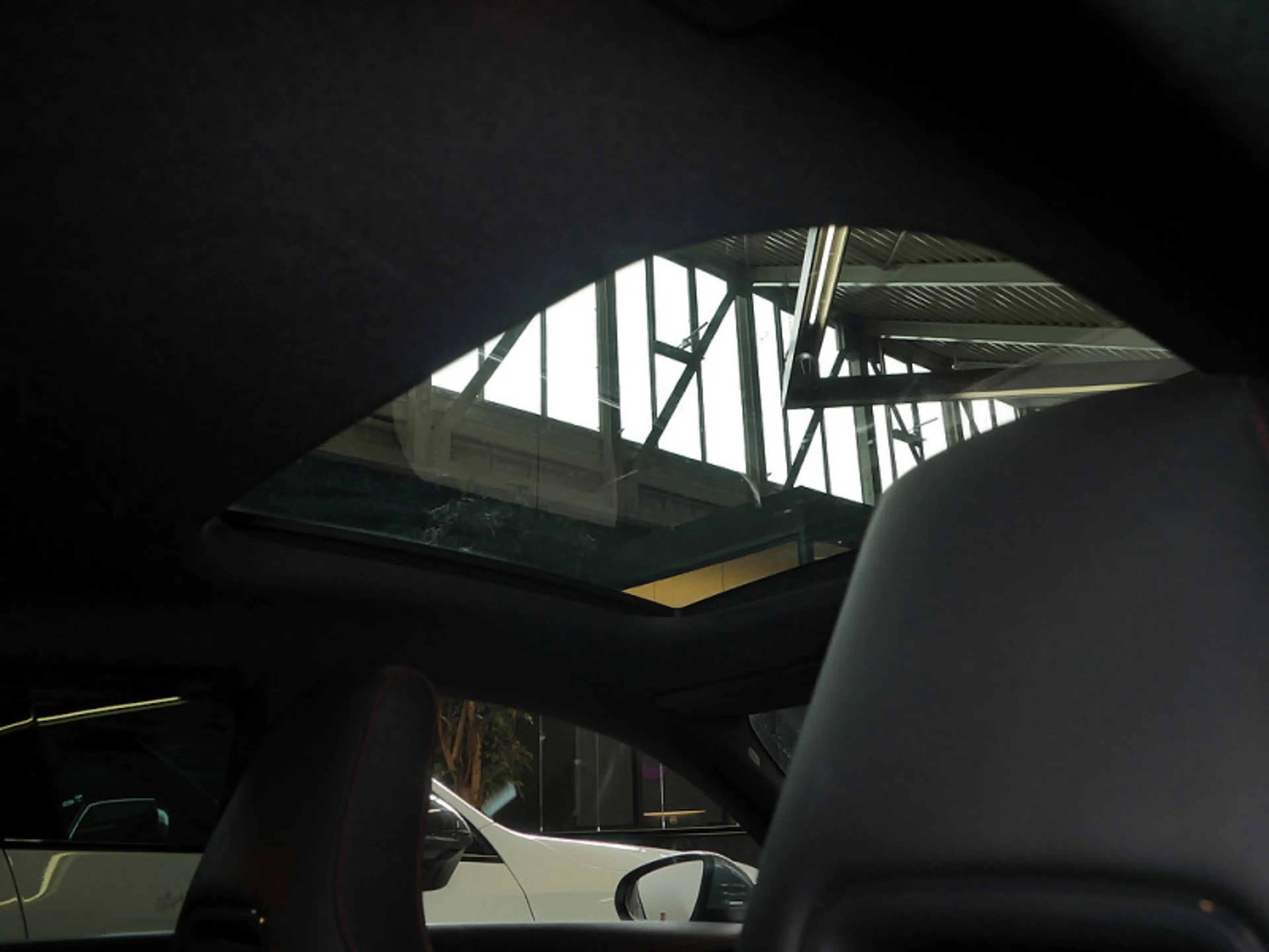 Mercedes-Benz CLA 200 SB AMG 360 AHK DISTR KAMERA PANO SPUR — photo 10