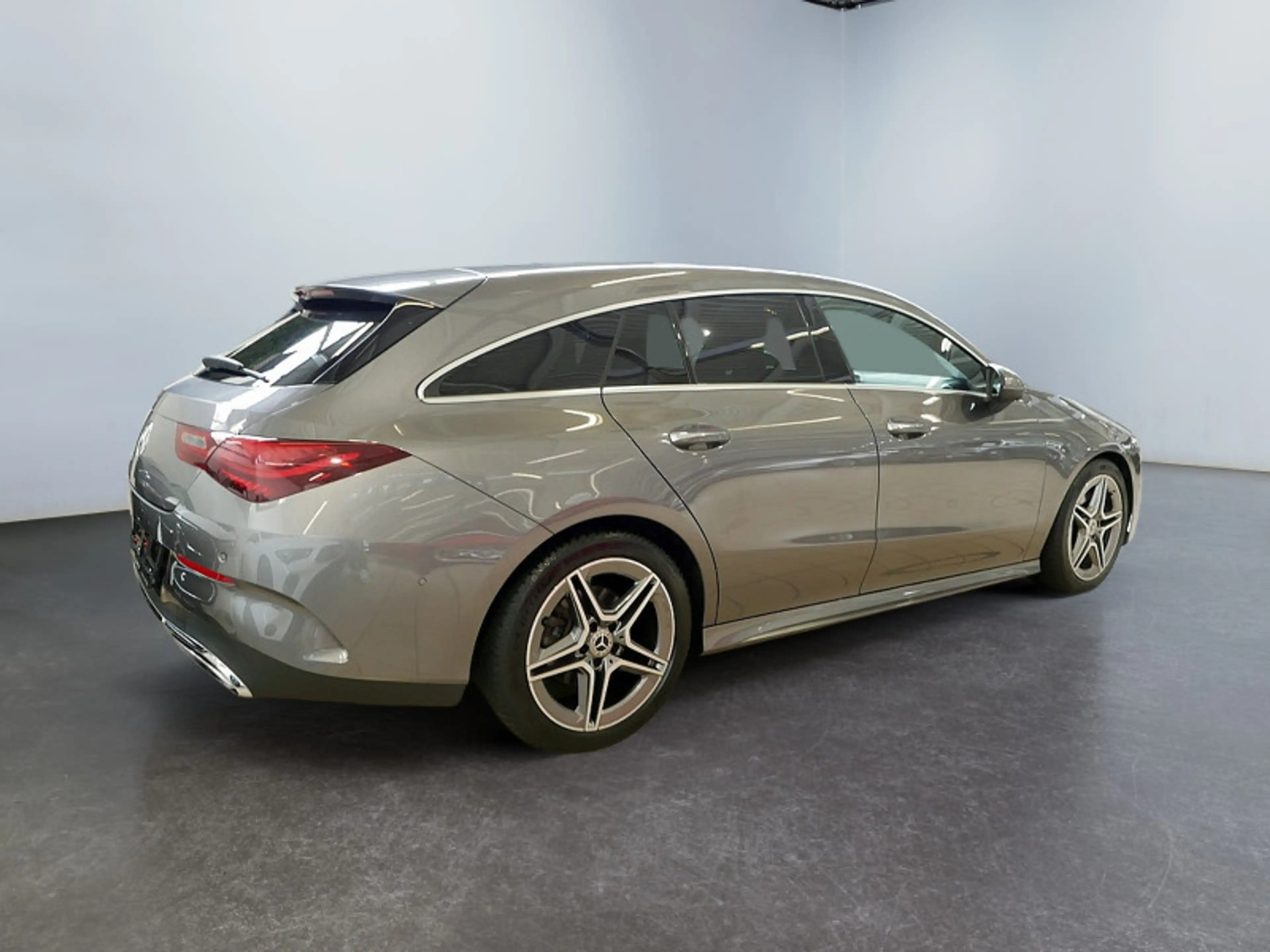 Mercedes-Benz CLA 200 SB AMG 360 AHK DISTR KAMERA PANO SPUR — photo 5