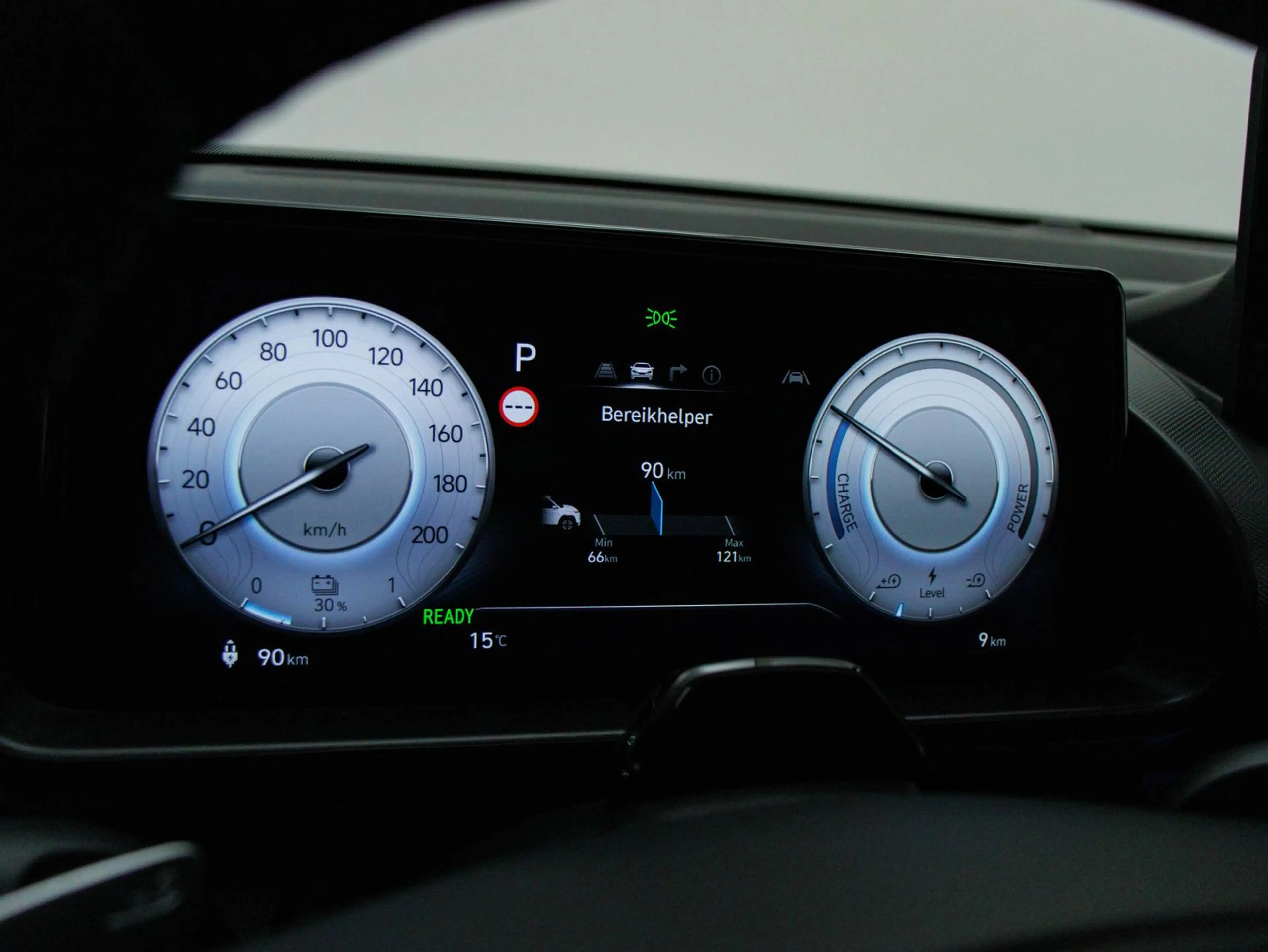 Hyundai Inster Evolve  49 kWh ACC / PDC V&H + 360 Kamera / Keyles — photo 11