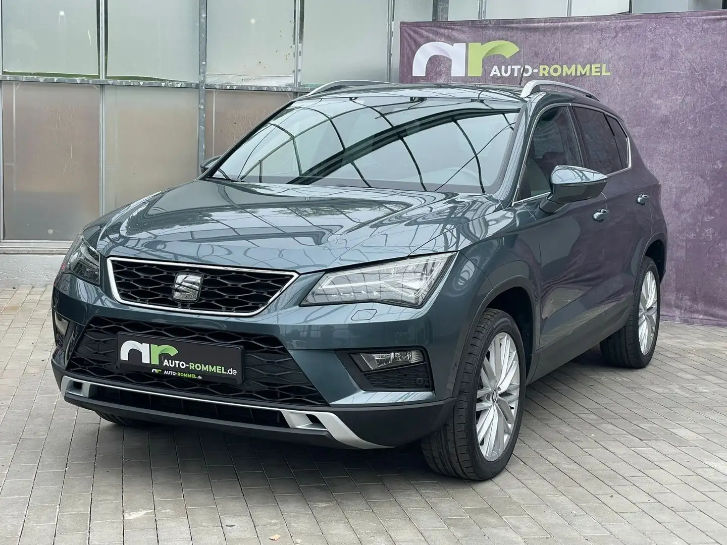 SEAT Ateca 1.4 TSI Xcellence LED Nav Assist AHK Sound Gris - 1