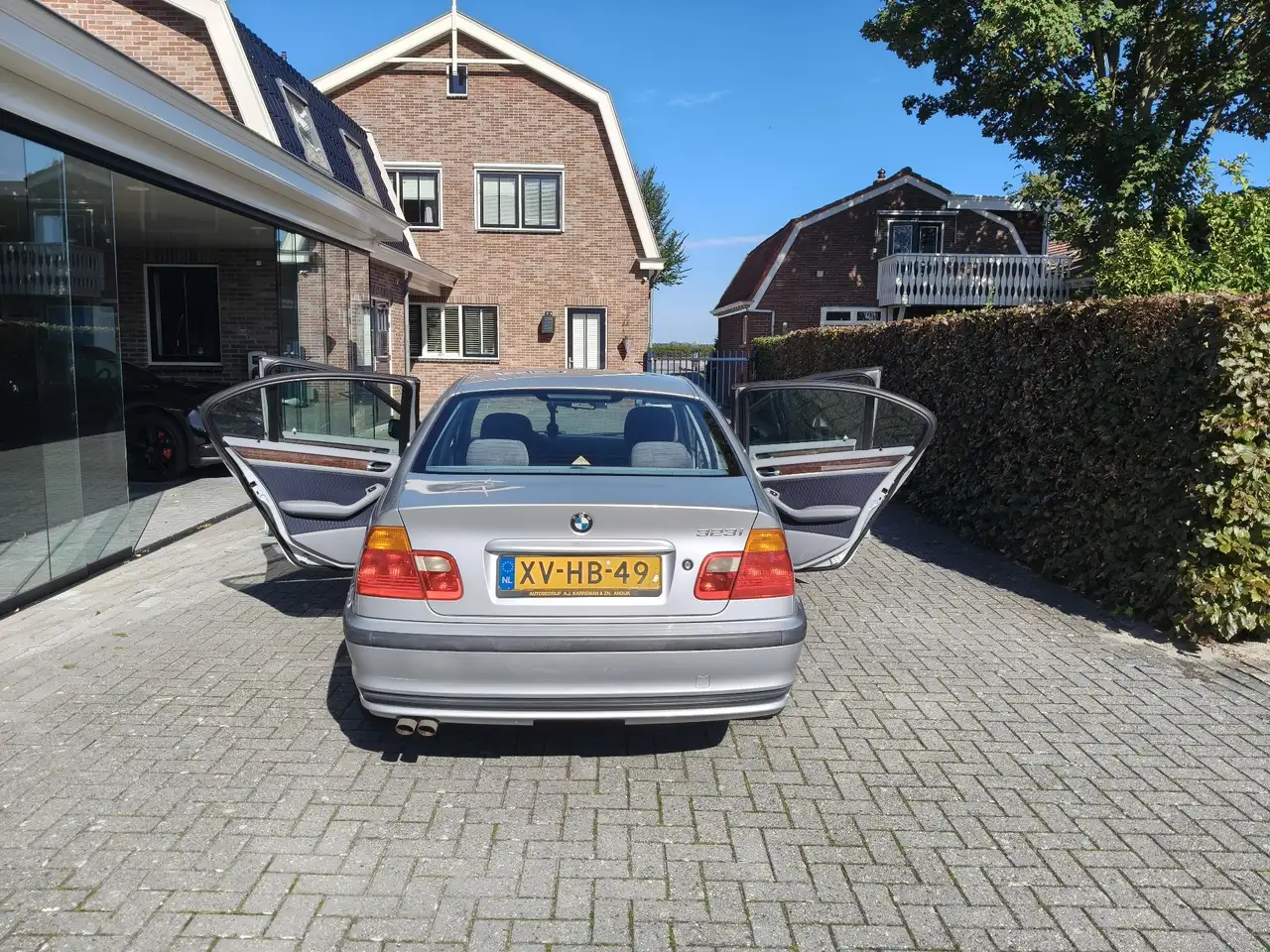BMW 323i, foto 5