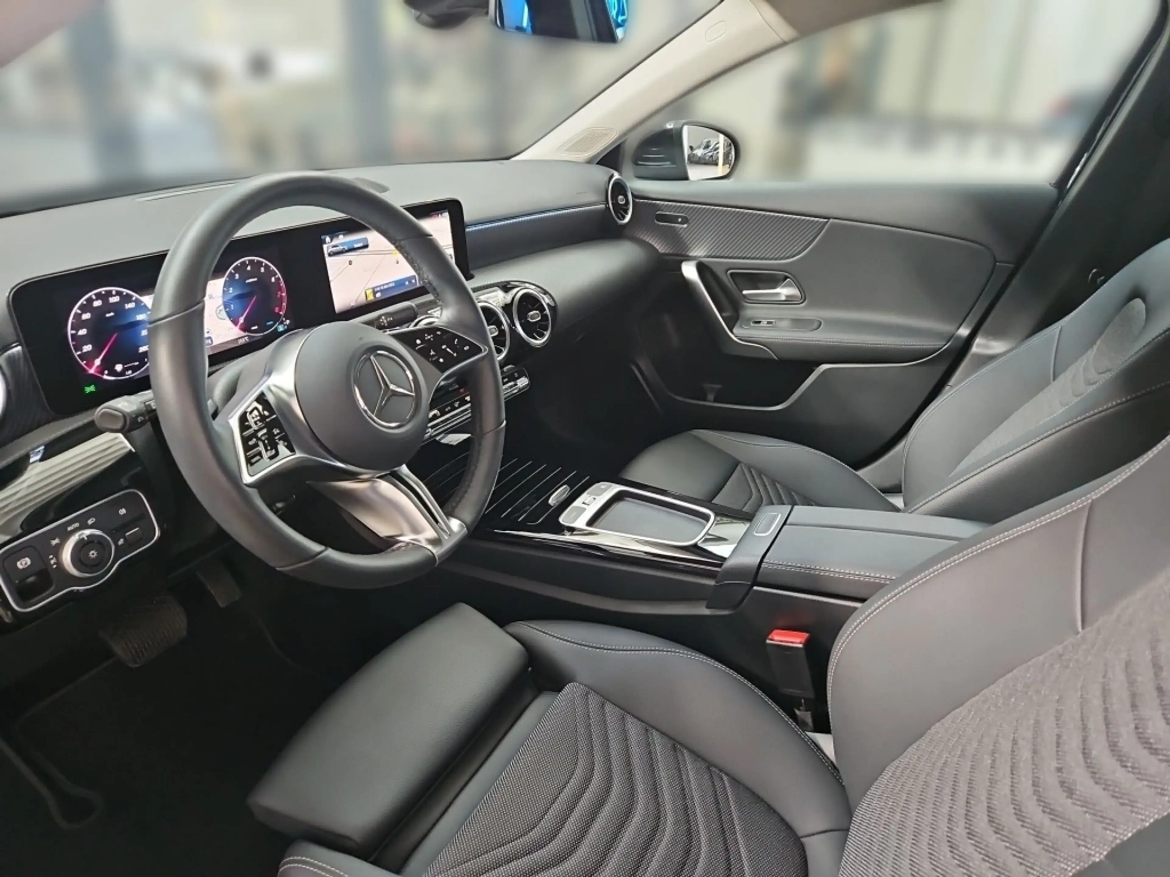Mercedes-Benz A 180 Progressive Totwi. Navi LED SHZ SpurH KAM — photo 7