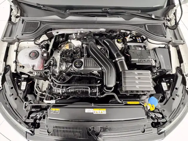 Volkswagen Golf view 12