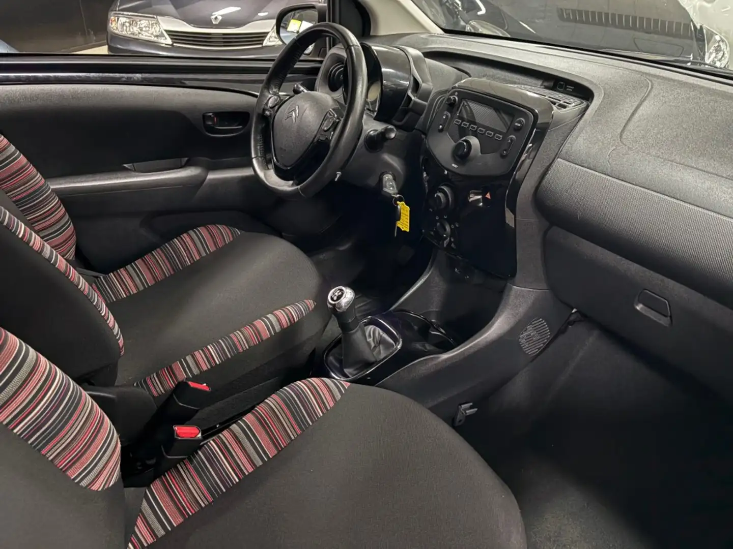 Citroen C1 1.0 VTI FEEL Airco USB Bluetooth NL auto NAP Schwarz - 2