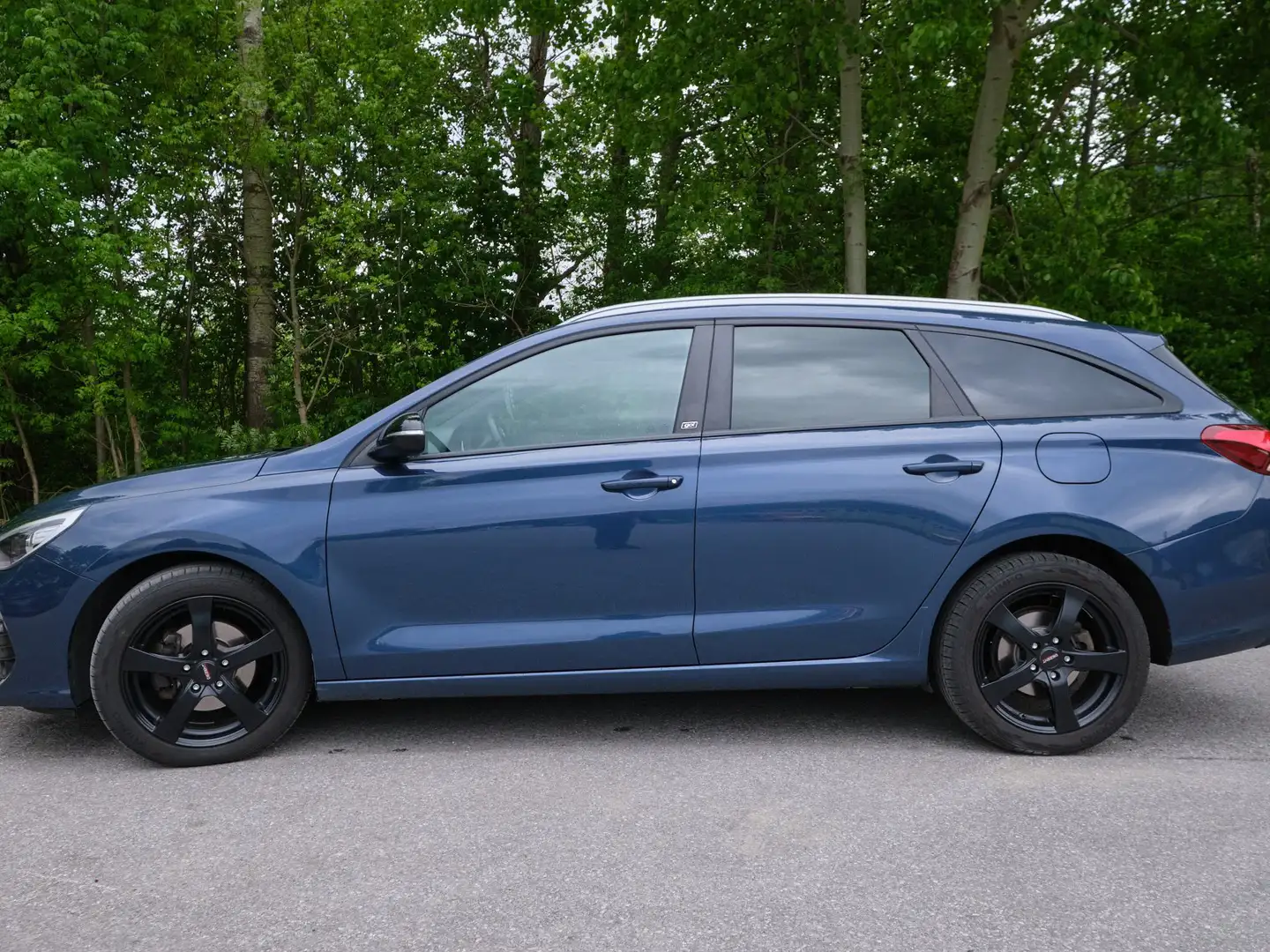 Hyundai i30 i30 CW 1,6 CRDi GO! GO! Blau - 2