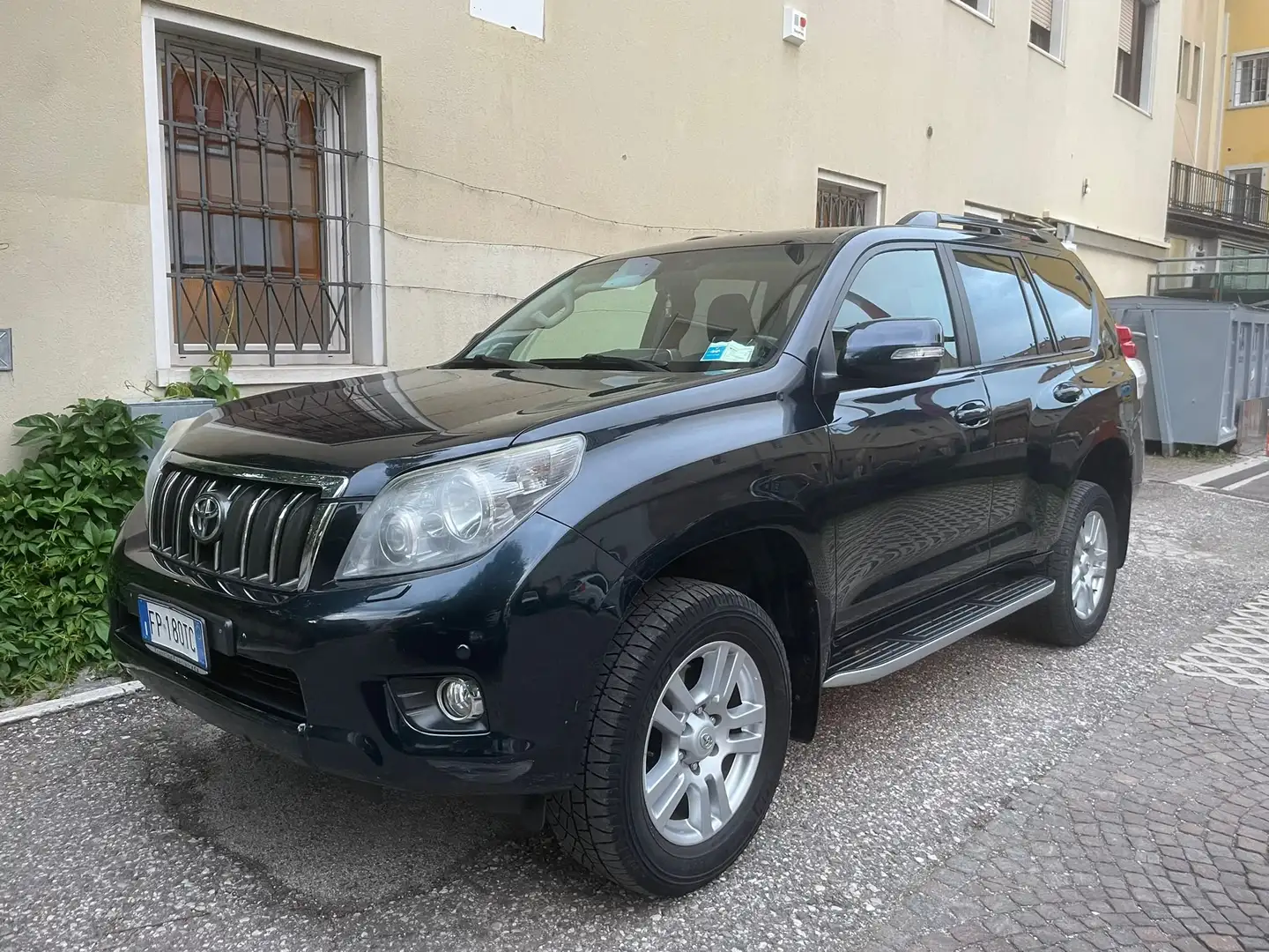 Toyota Land Cruiser KDJ150 3.0 D-4D 140kW 5PORTE 6M Fekete - 1