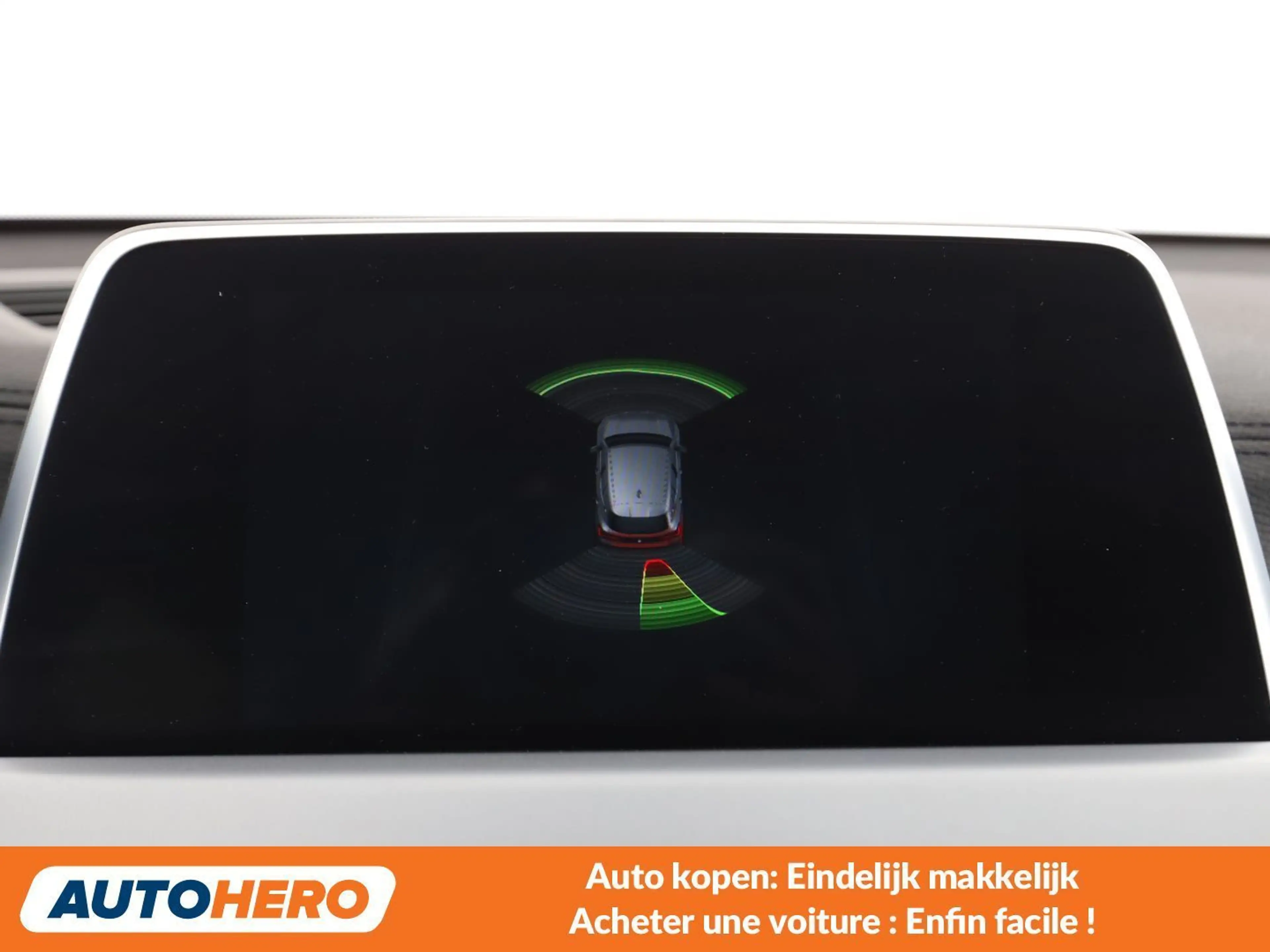BMW X2 sDrive 18d Advantage — photo 8