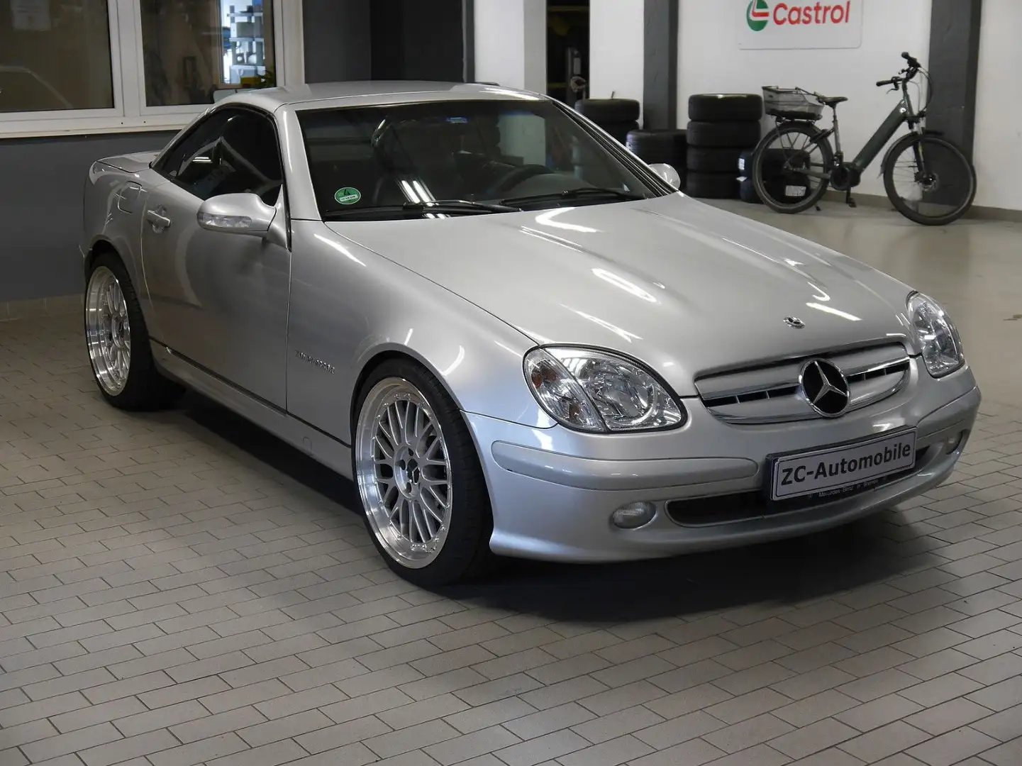 Mercedes-Benz SLK 230 K - Leder - 19" - Top Zustand - 2. Hand Argintiu - 1