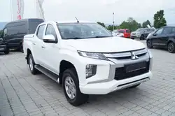 Mitsubishi L200 Doppelkabine 4WD AUTOMATIK SHZ Klima AHK