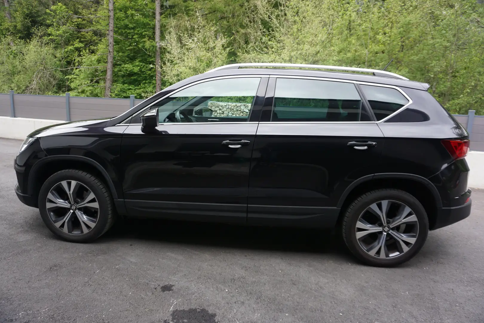 SEAT Ateca 1,4 Xcellence ACT TSI Schwarz - 2