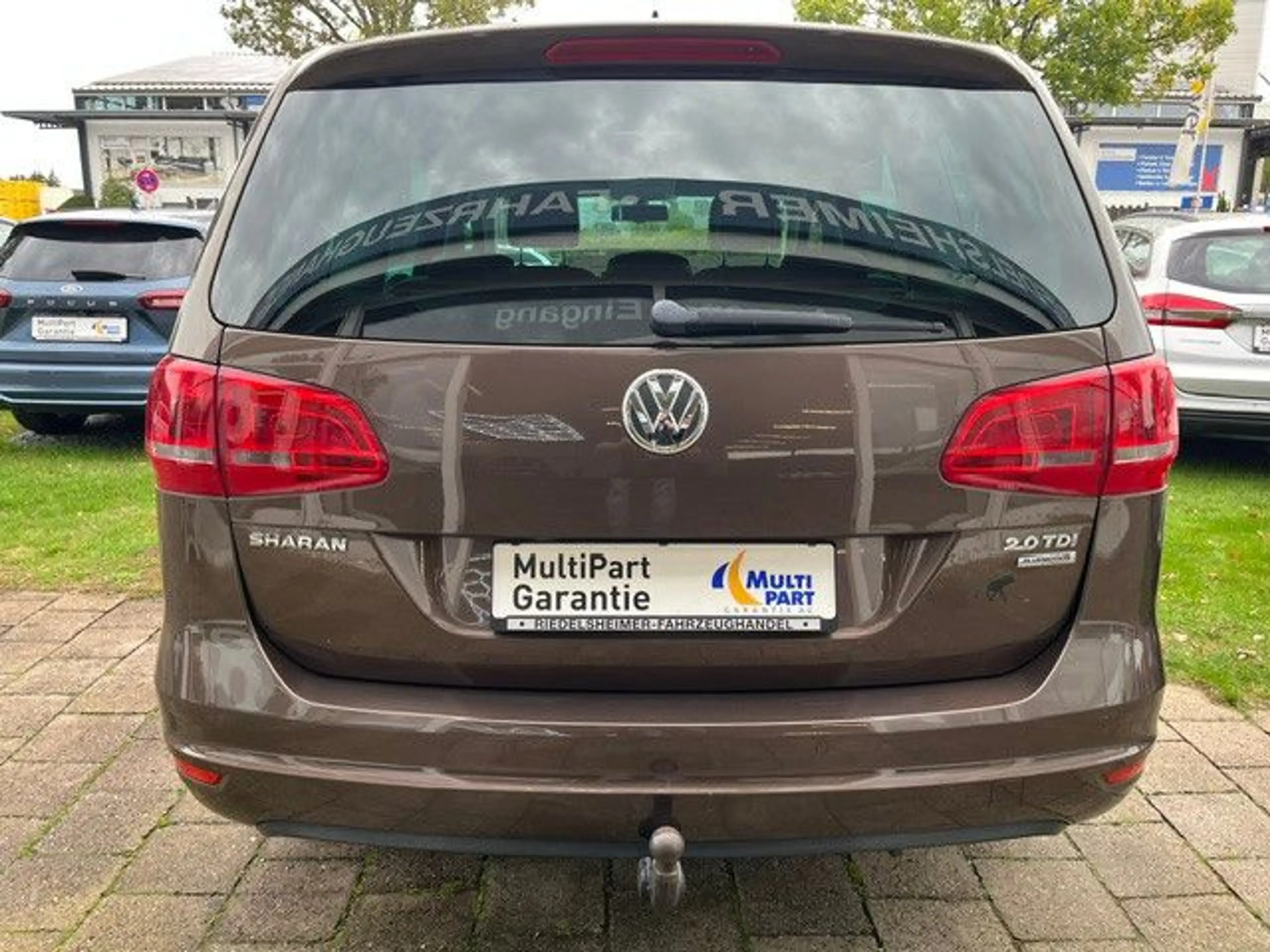 Volkswagen Sharan Highline BMT AUT LEDER NAVI STHZG AHK — photo 4