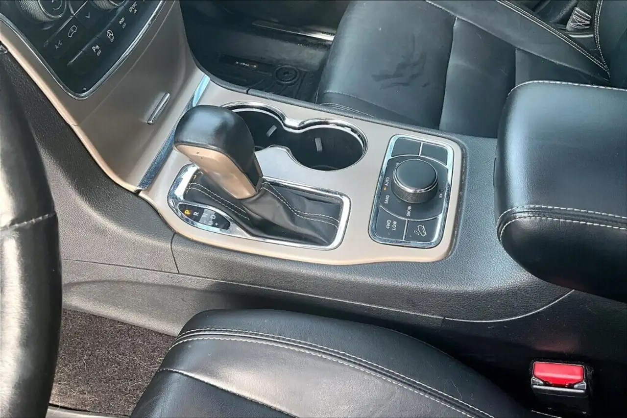 Jeep Grand Cherokee снимка Jeep Grand Cherokee