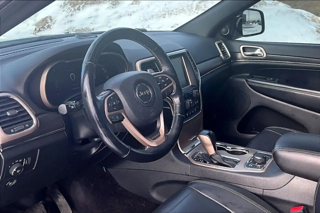 Jeep Grand Cherokee снимка Jeep Grand Cherokee