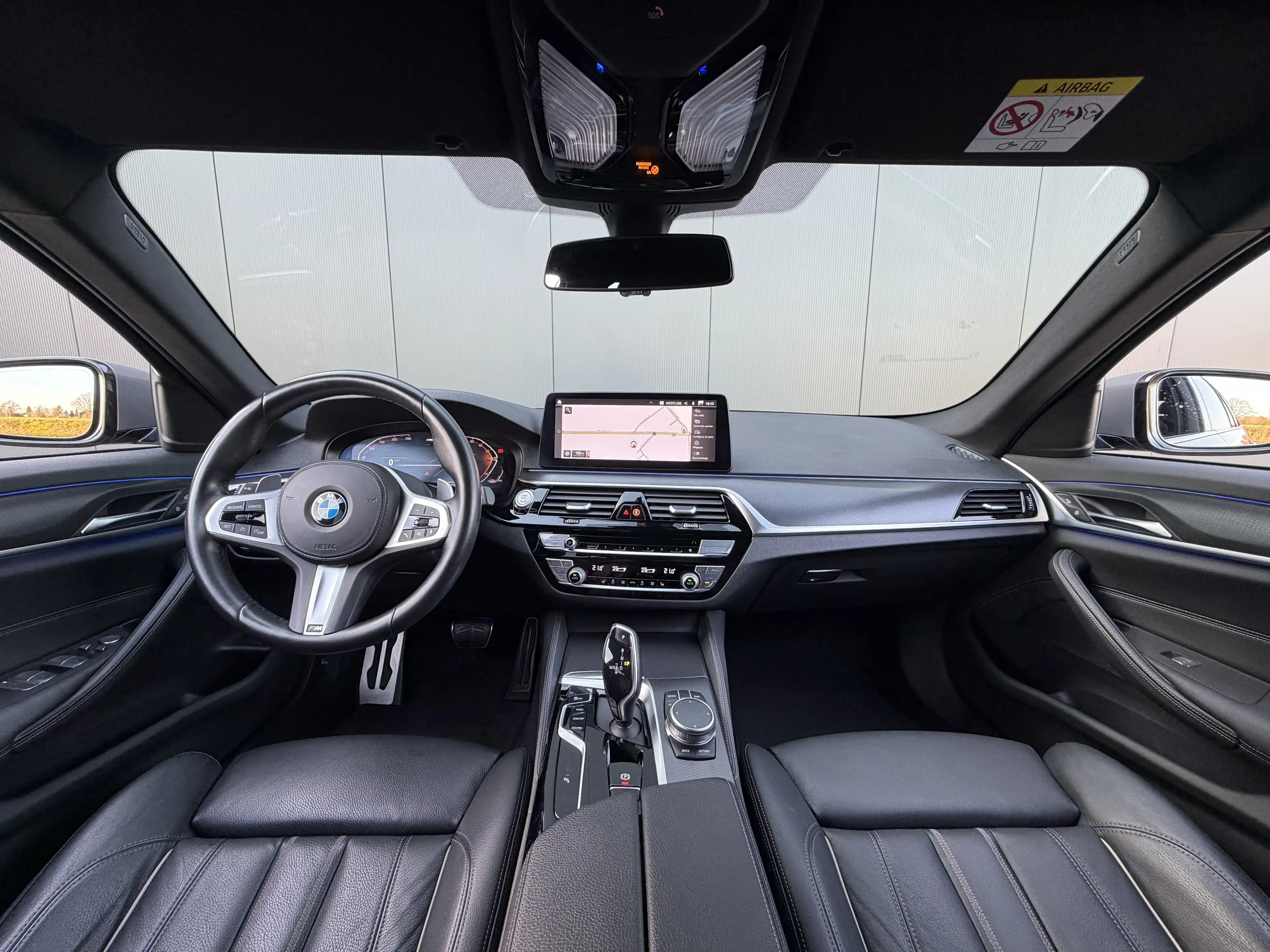 BMW 518 dA Touring MHEV 150cv - Pack M - Cockpit - Camera — photo 15