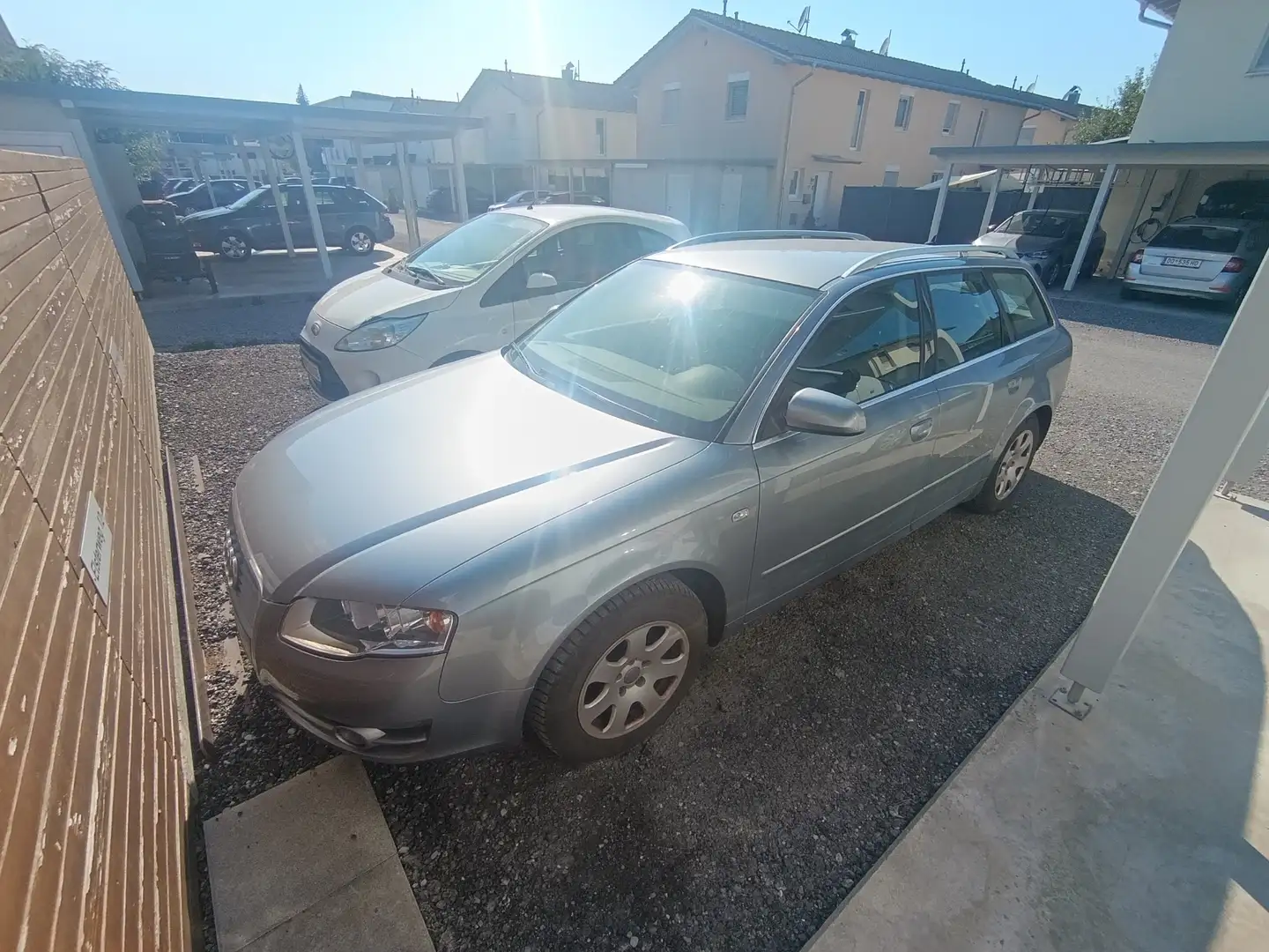 Audi A4 Avant 2.0 TDI DPF - 1