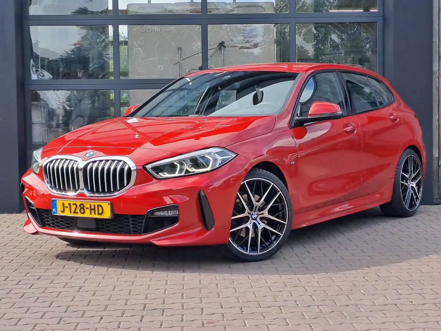 BMW 118 1-serie 118i High Executive | Navi | Sportinterieu Roşu - 1