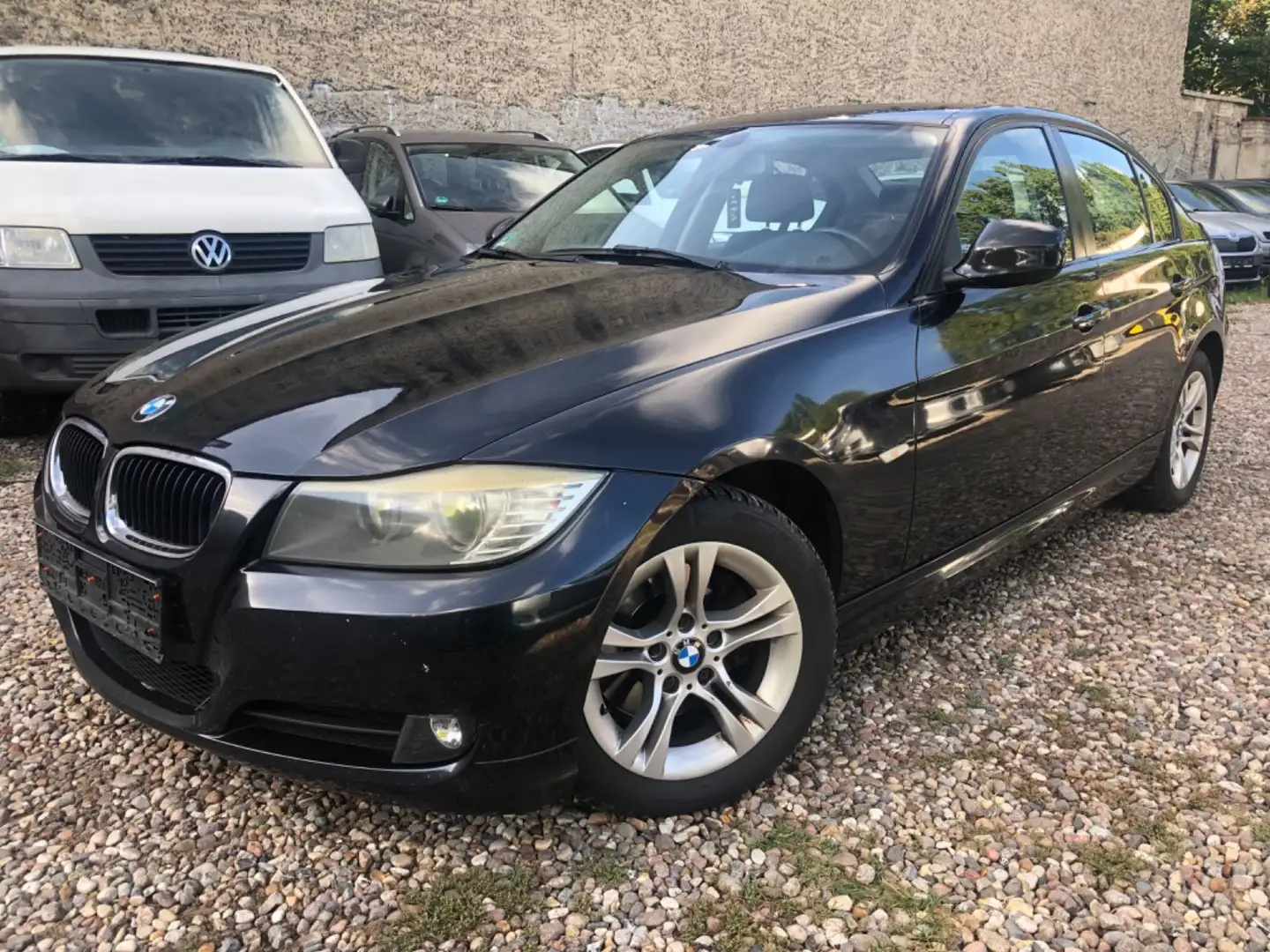 BMW 320 Baureihe 3 Lim. 320d-TÜV/05/27-TOP GEPFLEGT Schwarz - 1