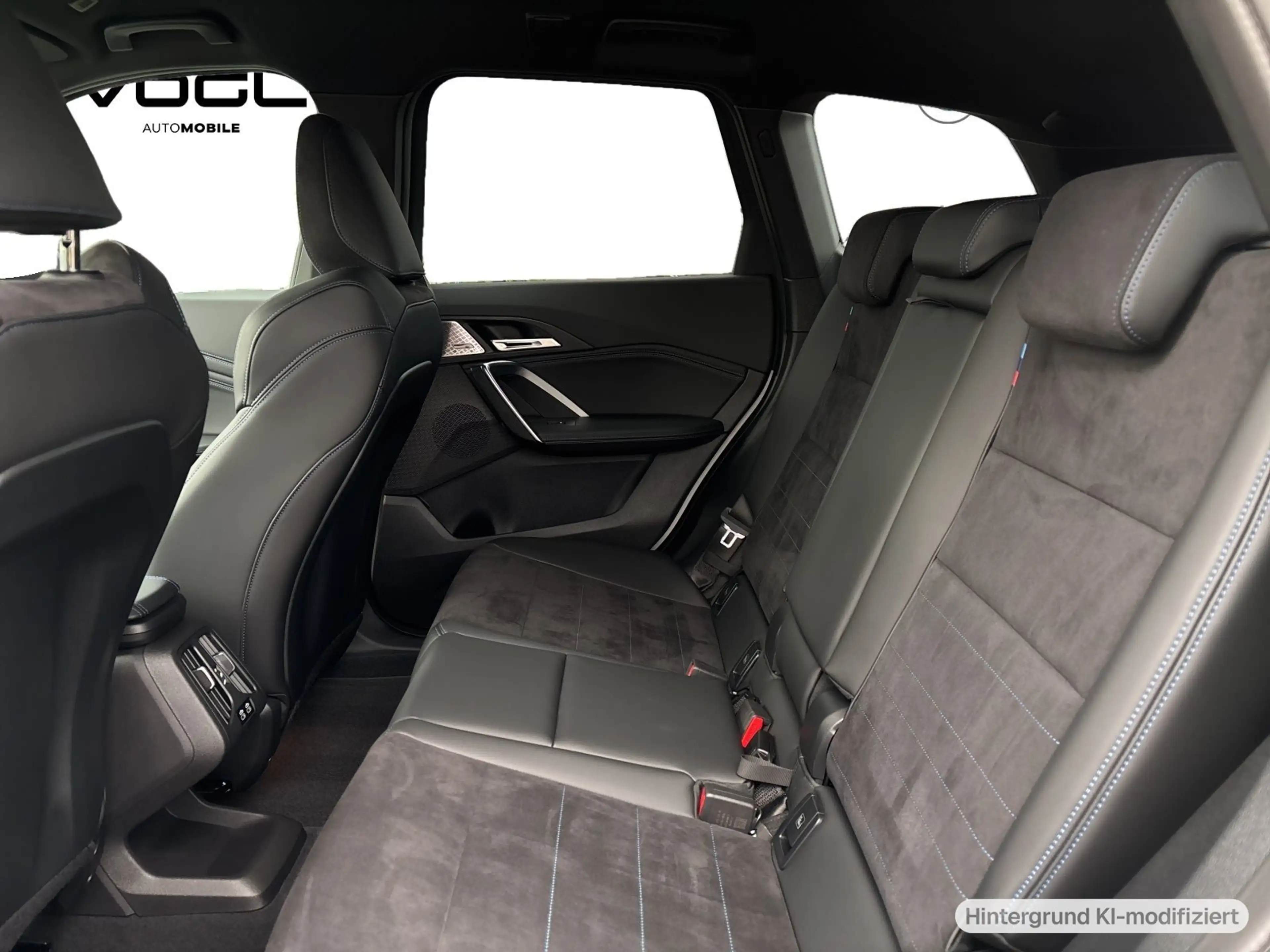 BMW iX1 xDrive30 M Sport LED Head-Up Harman/Kardon — photo 9