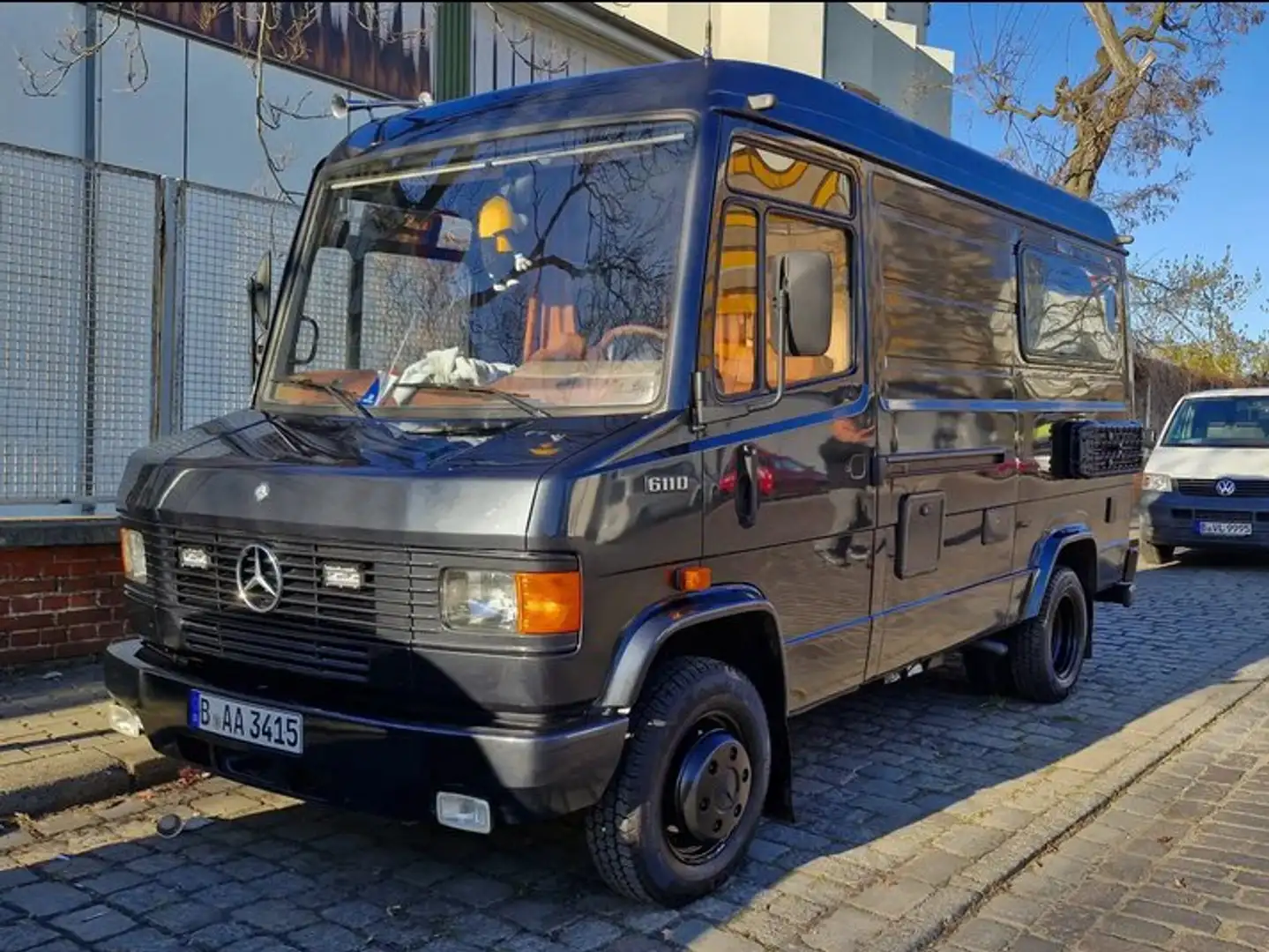 Mercedes-Benz Vario Luxus Wohnmobil Automatik 611D crna - 1