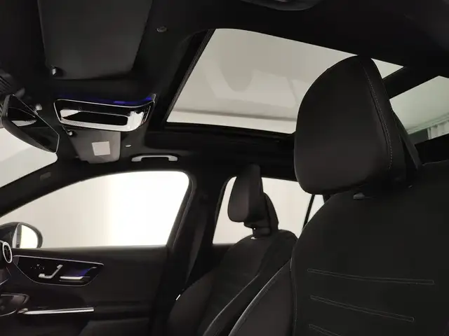 Mercedes-Benz 300 view 10