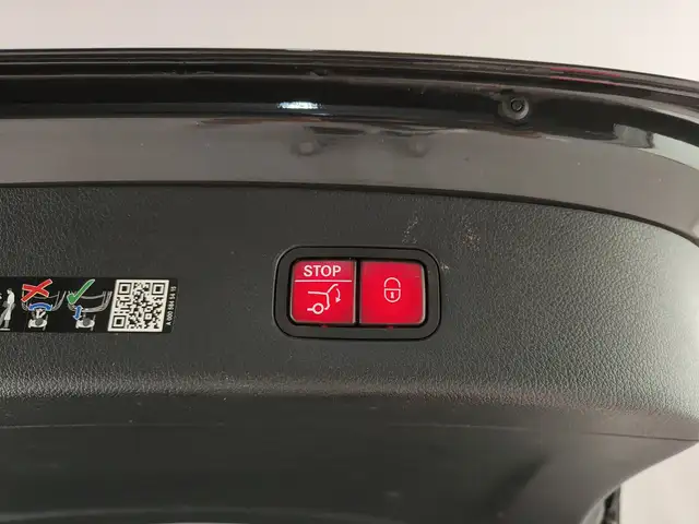 Mercedes-Benz 300 view 12