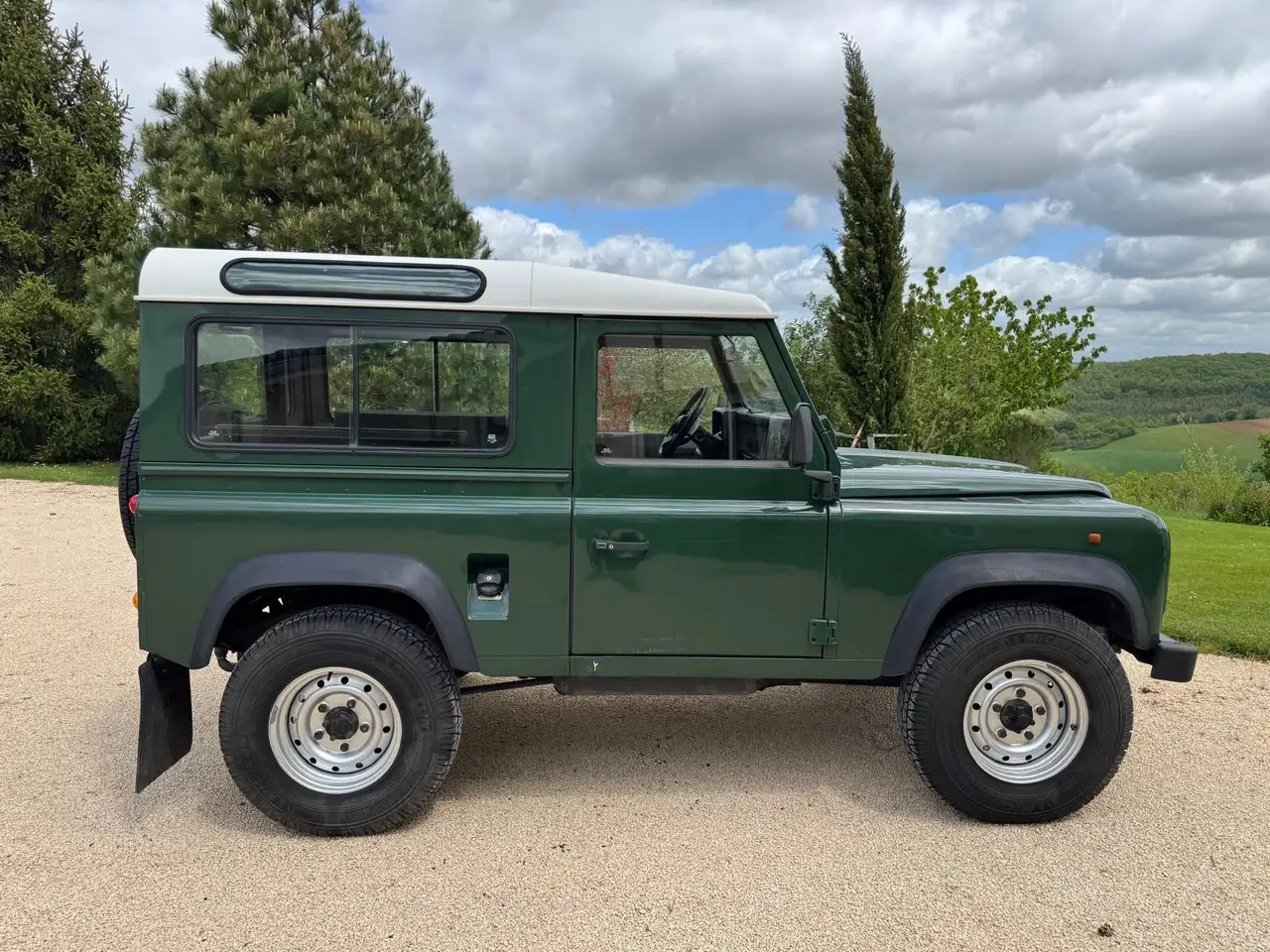 Land-rover Defender 90