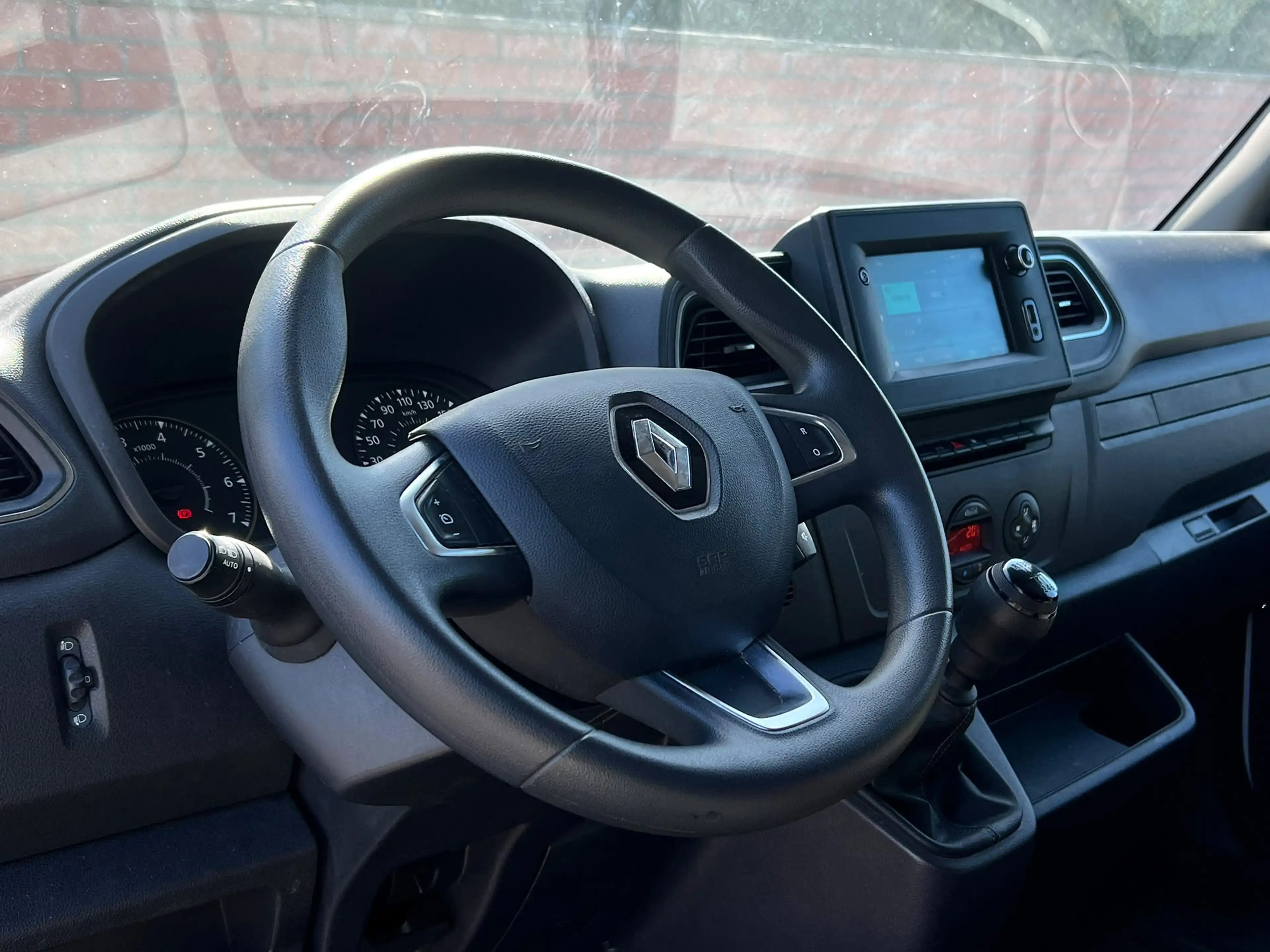 Renault Master 2.3 dCi 35 L2H2  (EU6d) — photo 9