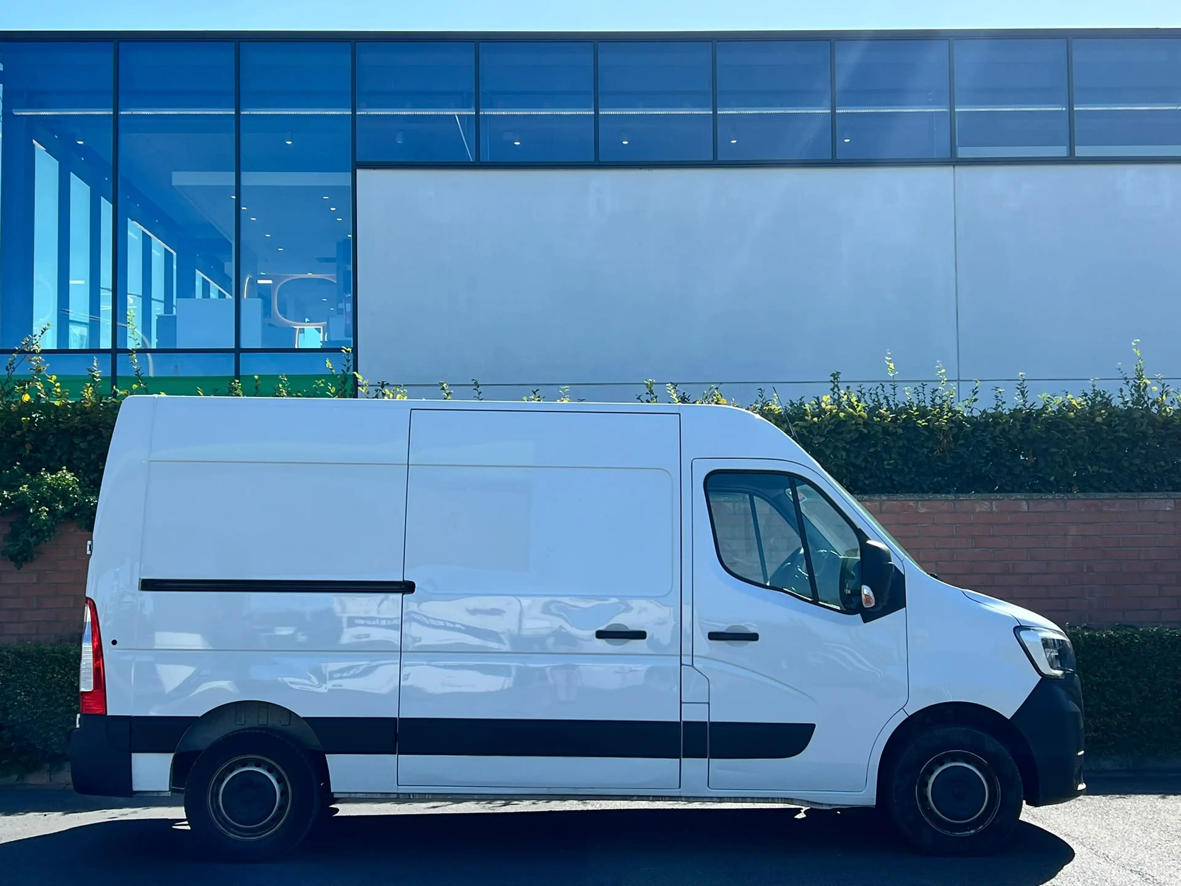 Renault Master 2.3 dCi 35 L2H2  (EU6d) — photo 7