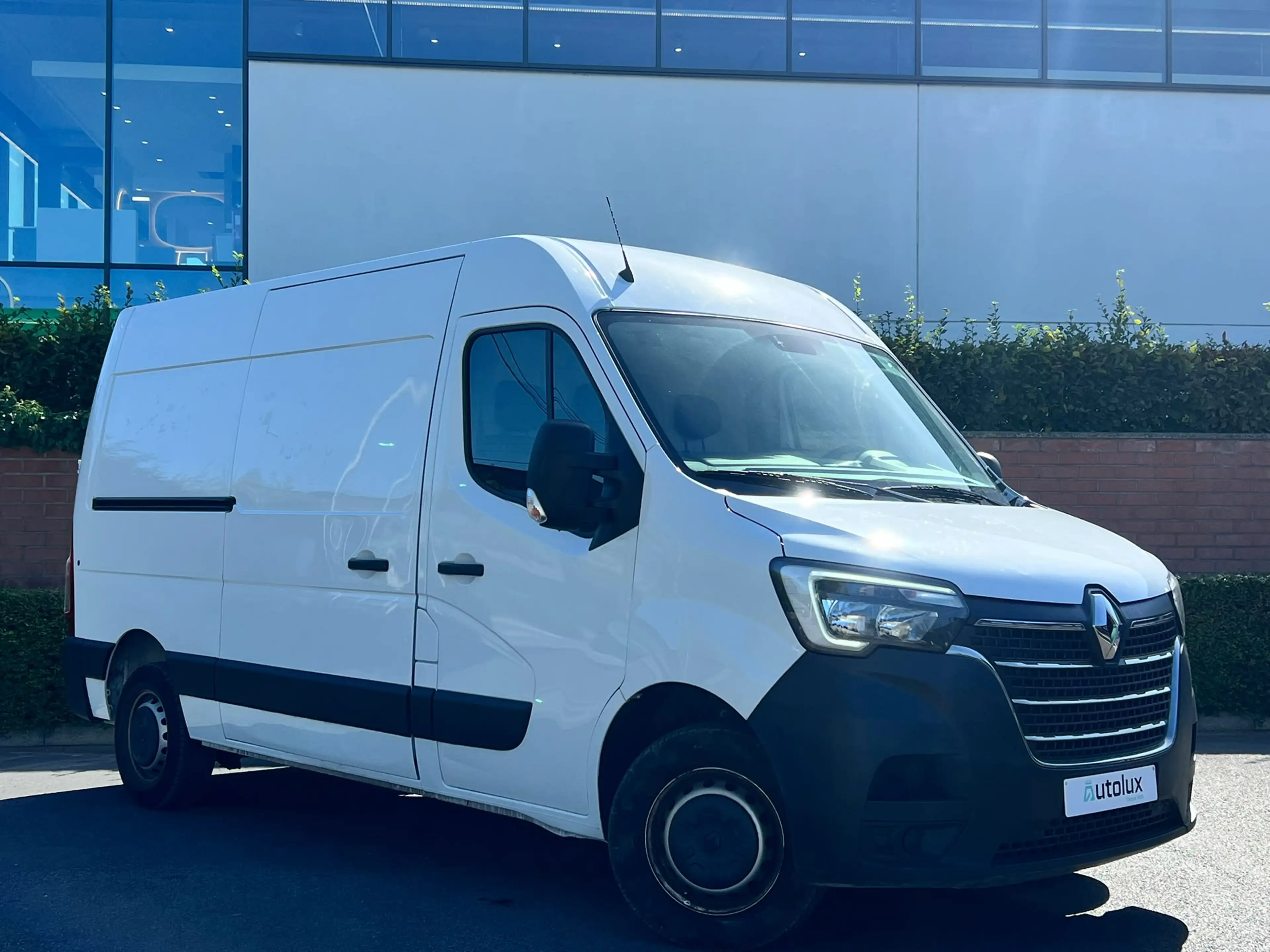 Renault Master 2.3 dCi 35 L2H2  (EU6d) — photo 3