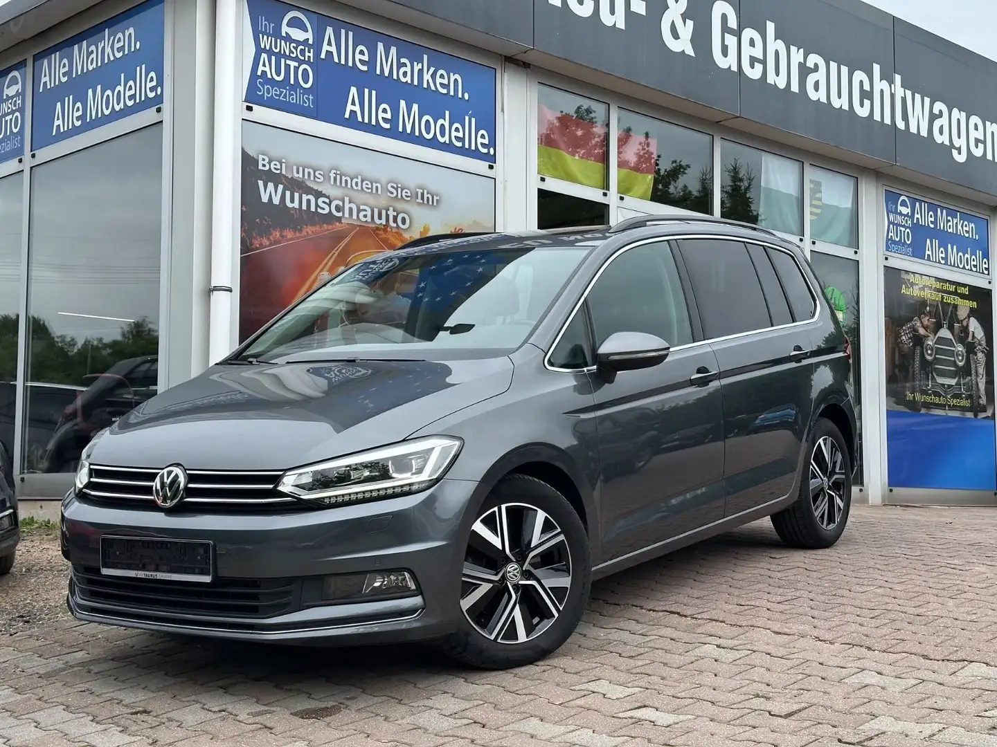 Volkswagen Touran Highline *DSG*StandHz*SitzHz*Pano* Grijs - 1