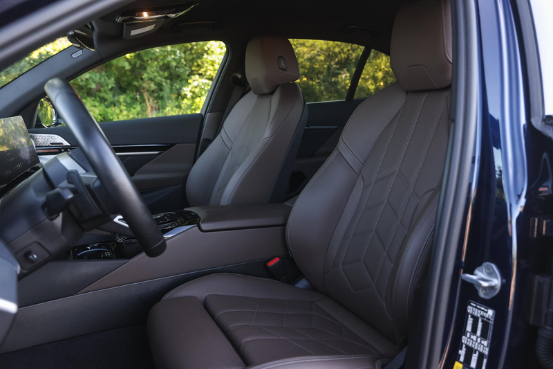 BMW 530 5 Serie 530e M Sport Automaat / Bowers & Wilkins / — photo 13