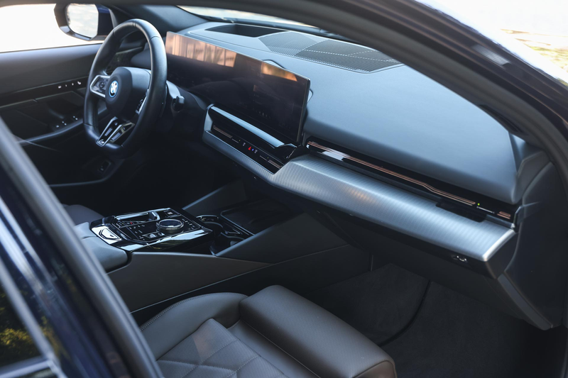 BMW 530 5 Serie 530e M Sport Automaat / Bowers & Wilkins / — photo 10