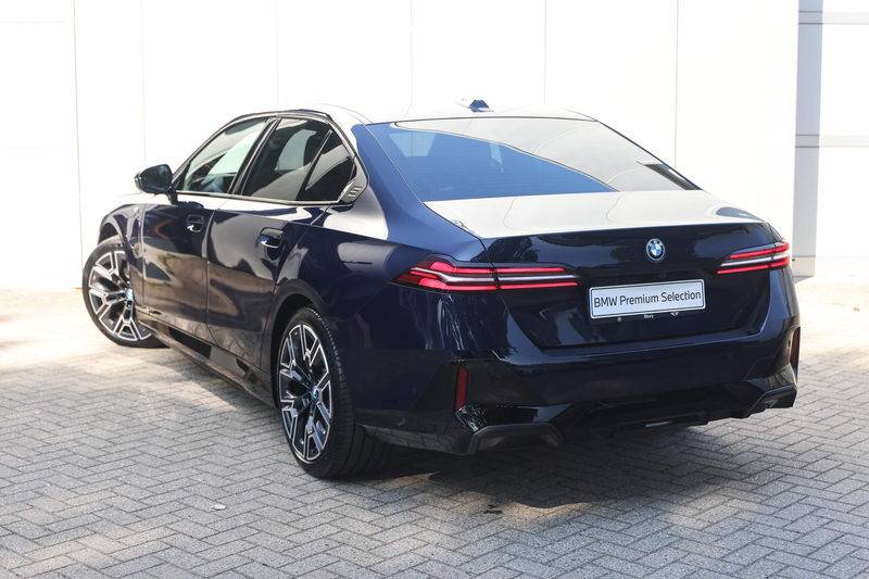 BMW 530 5 Serie 530e M Sport Automaat / Bowers & Wilkins / — photo 2