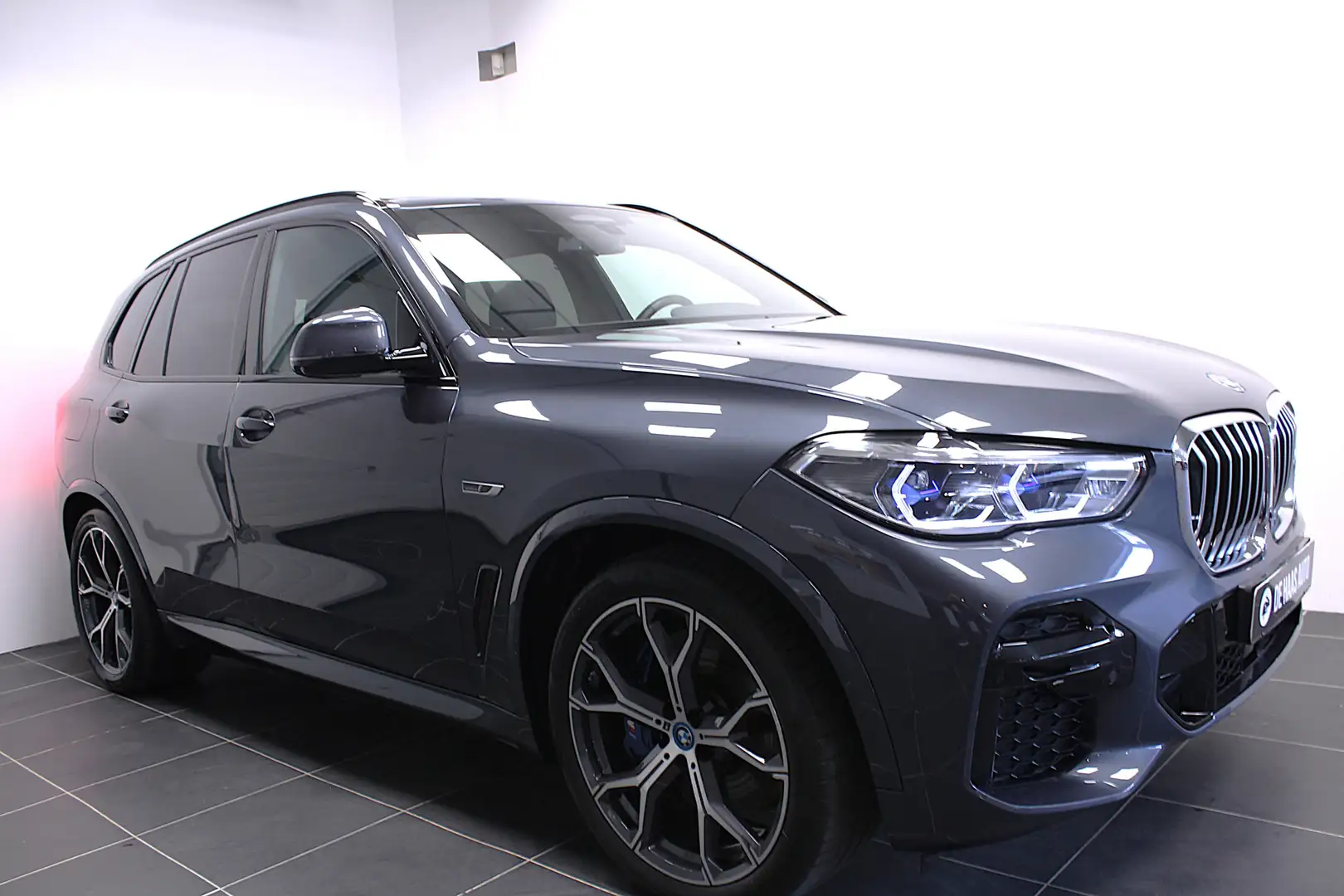 BMW X5 xDrive45e M Sport/Pano dak/Laser/Trekhaak/Head up/ Gris - 2