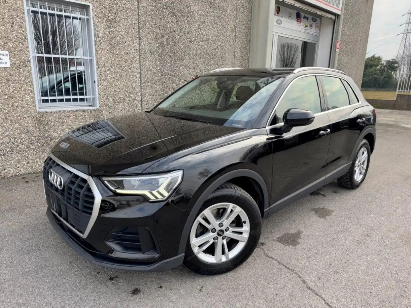 Audi Q3 35 TFSI S tronic Business Advanced"PELLE TOTALE" Grigio - 2