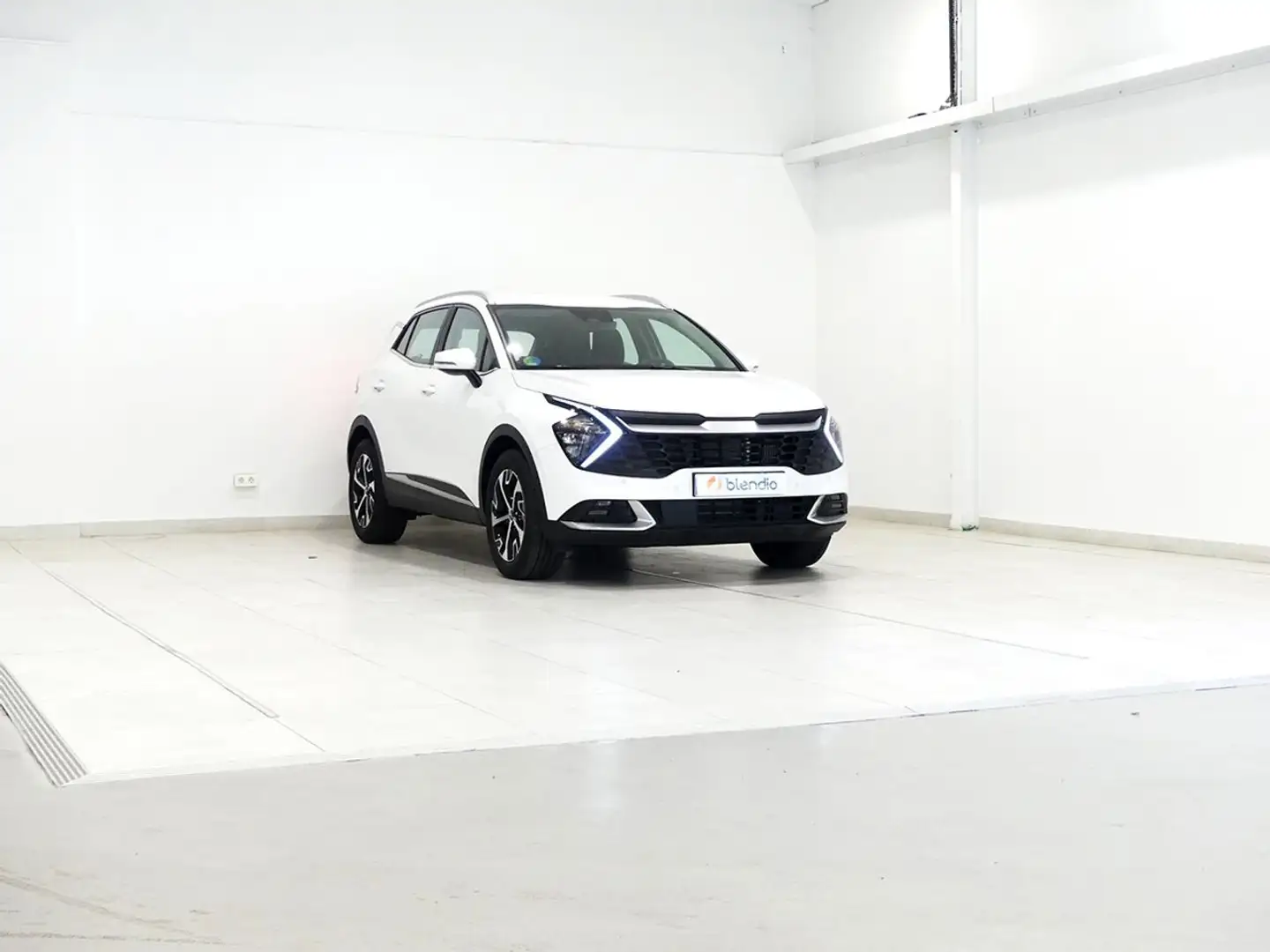 Kia Sportage 1.6 T-GDI HEV DRIVE AUTO 230CV 5P White - 2
