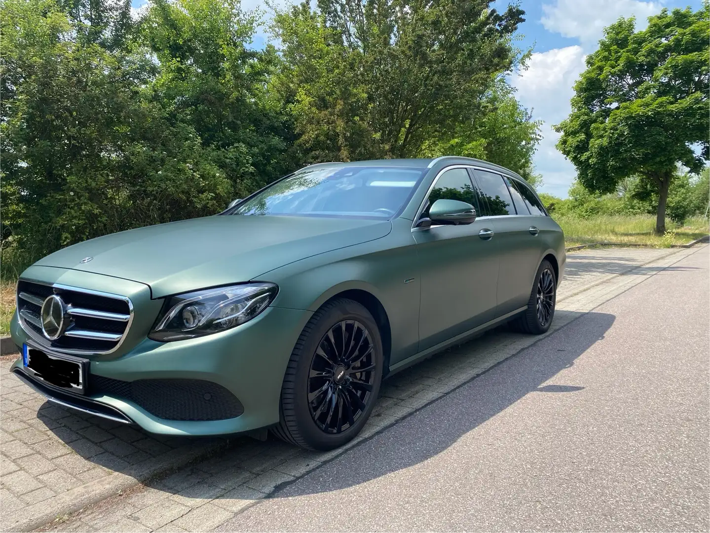 Mercedes-Benz E 300 E-Klasse T-Modell Diesel Plugin Hybrid Avantgarde Green - 1