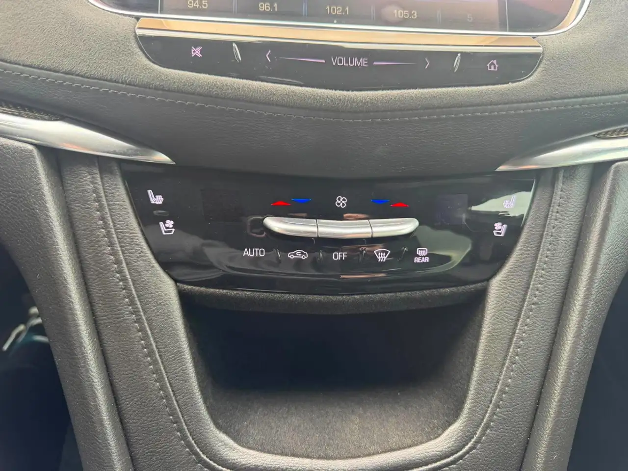 Cadillac XT5 photo Cadillac XT5