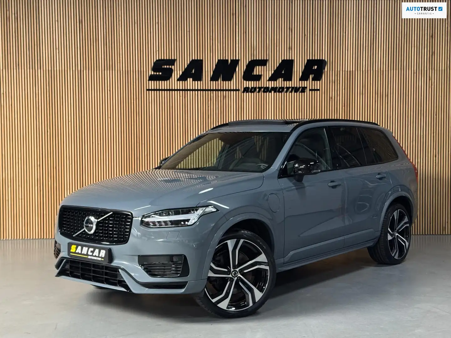 Volvo XC90 2.0 T8 Recharge AWD R-Design LONG RANGE |PANO|LUCH Grijs - 1