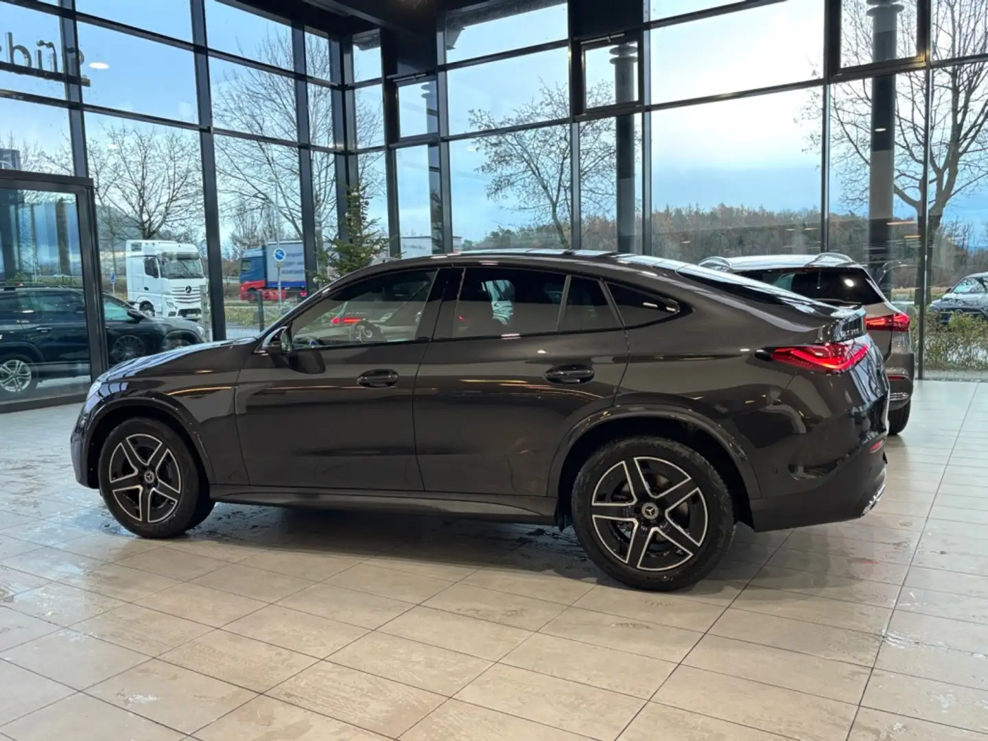 Mercedes-Benz GLC 200 4M Coupe AMG+AMBIENTE+DISTRO+MEMORY+MBUX Grau - 2