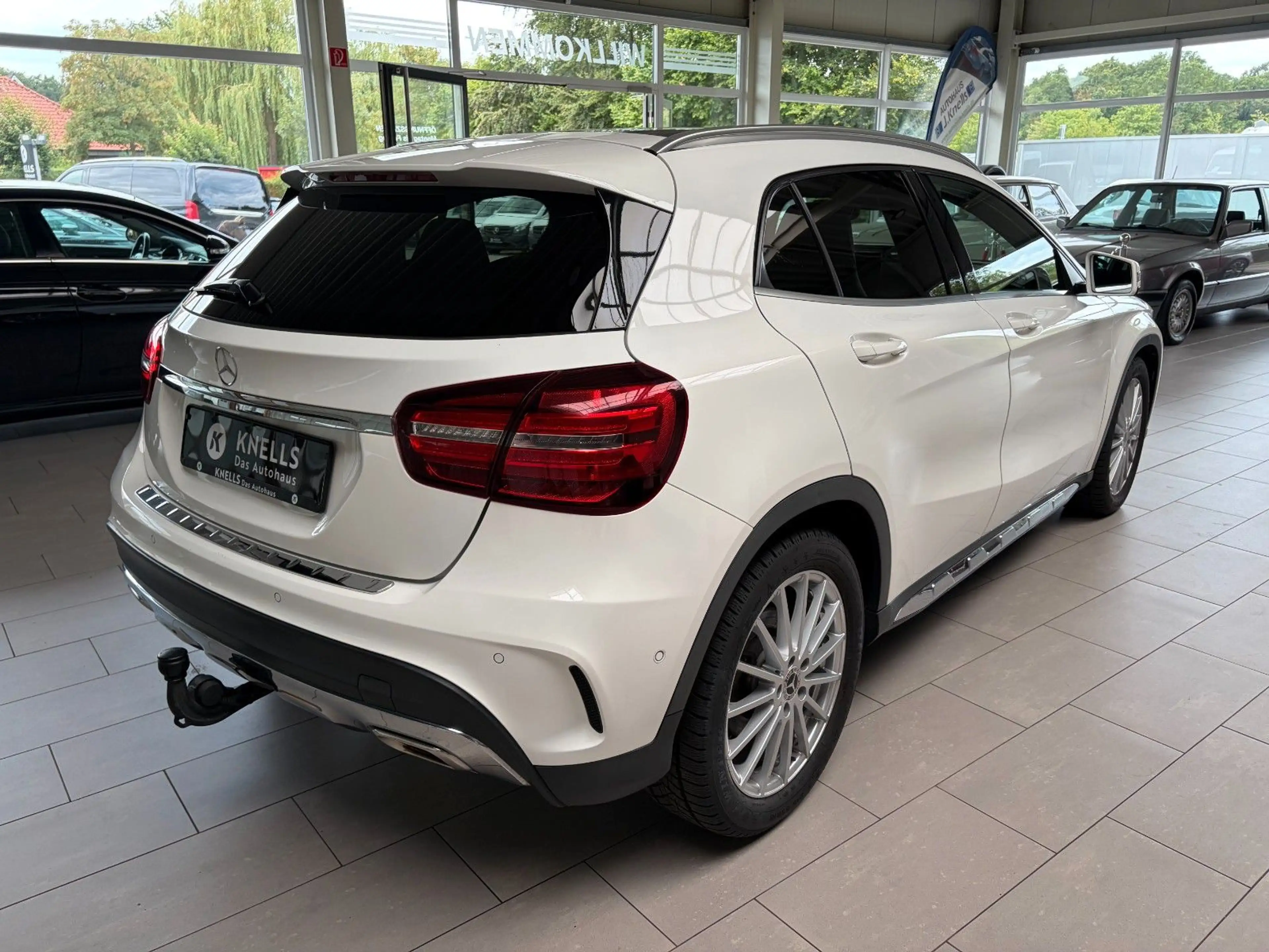 Mercedes-Benz GLA 220 4MATIC AMG Line/AHK/360°/PANO/LED/SHZ — photo 5